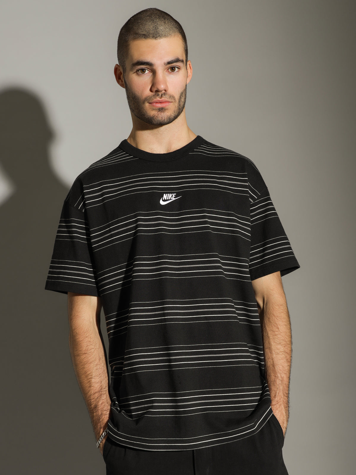 Sportswear Premium Essentials Sustainable Stripe T-Shirt in Black