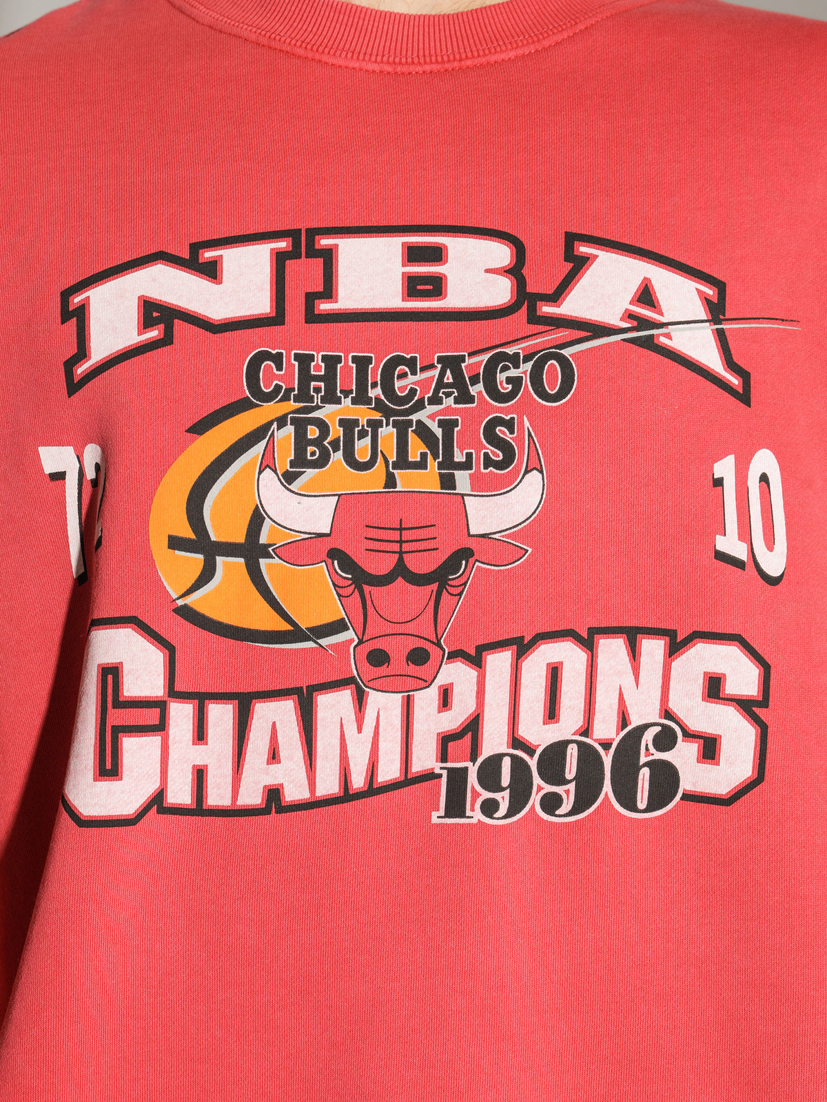 Chicago Bulls 1996 Champions Crew in Faded Red