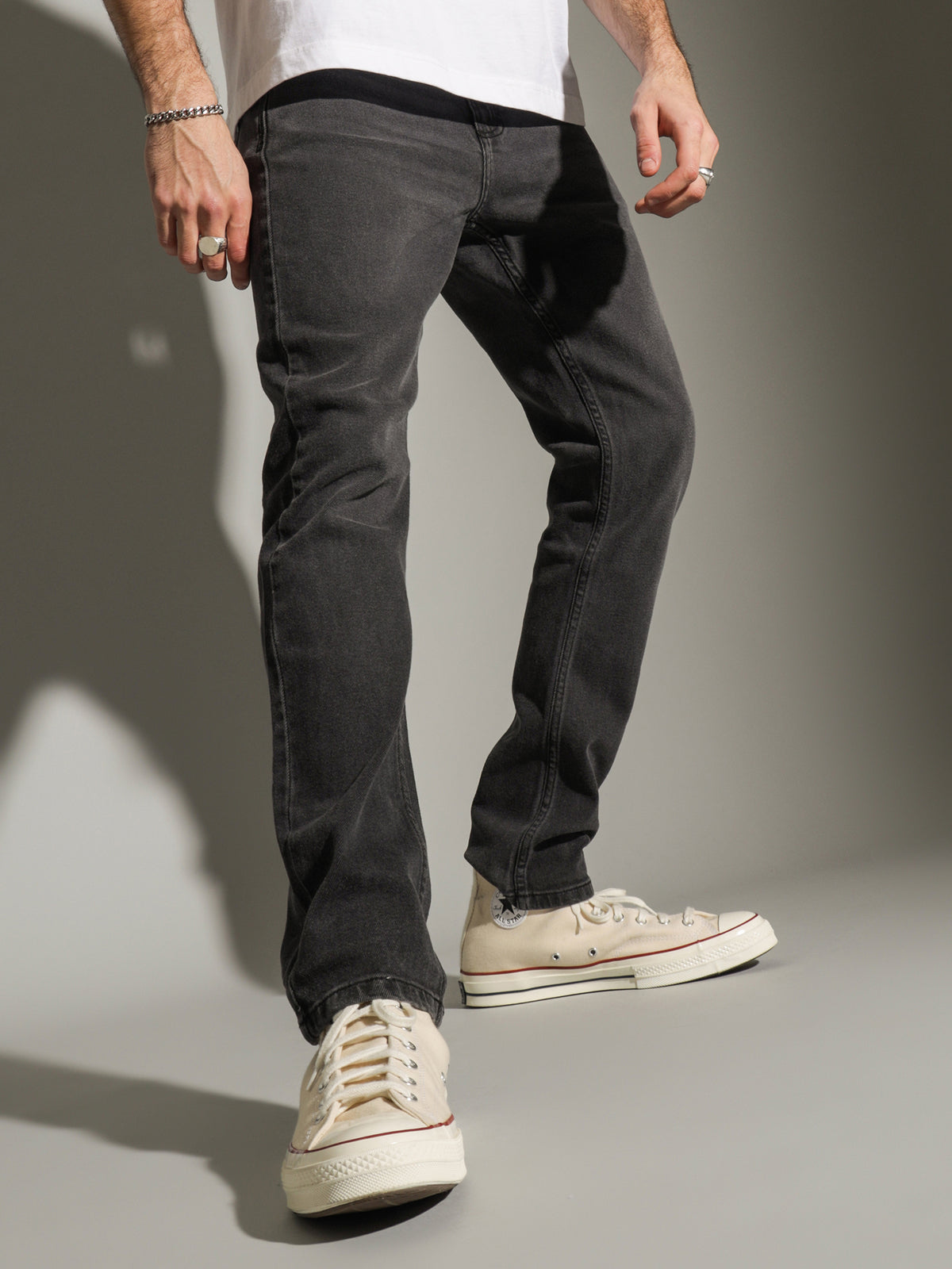 Zane Skinny Jeans in Washed Black