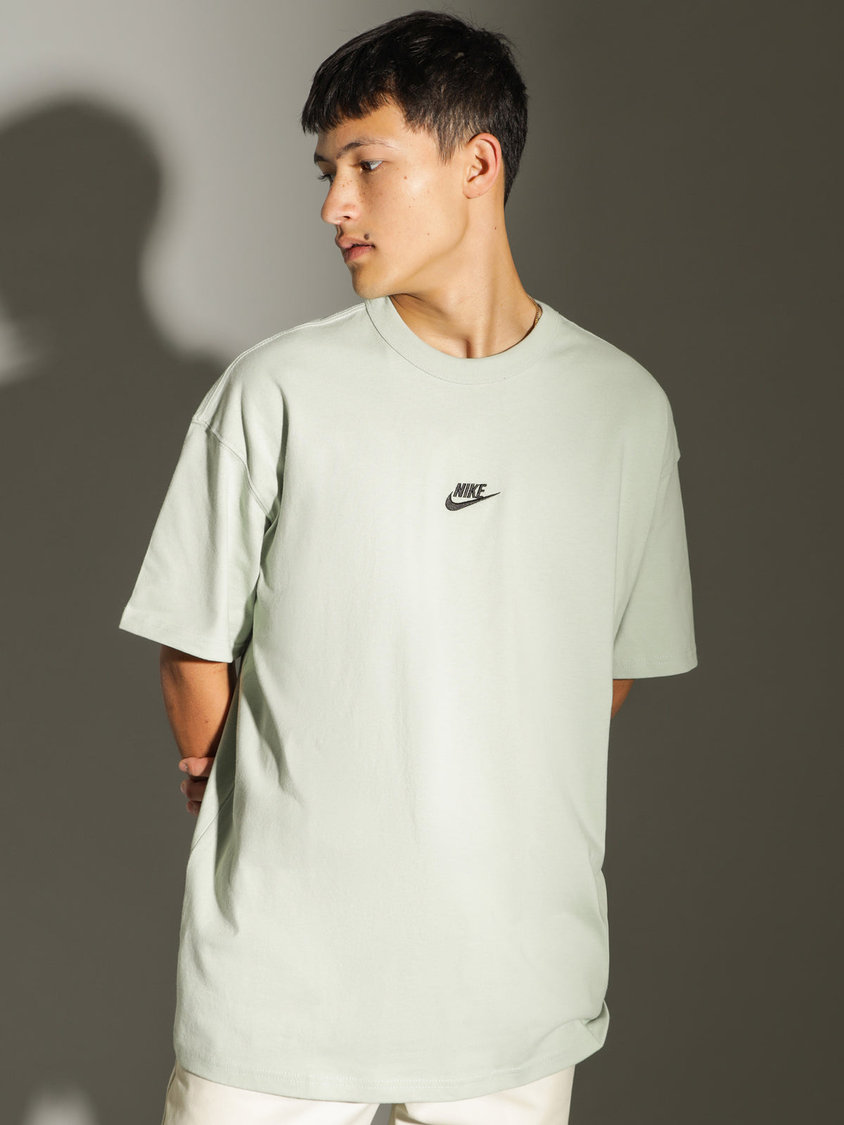 Sportswear Premium Essentials T-Shirt in Light Green