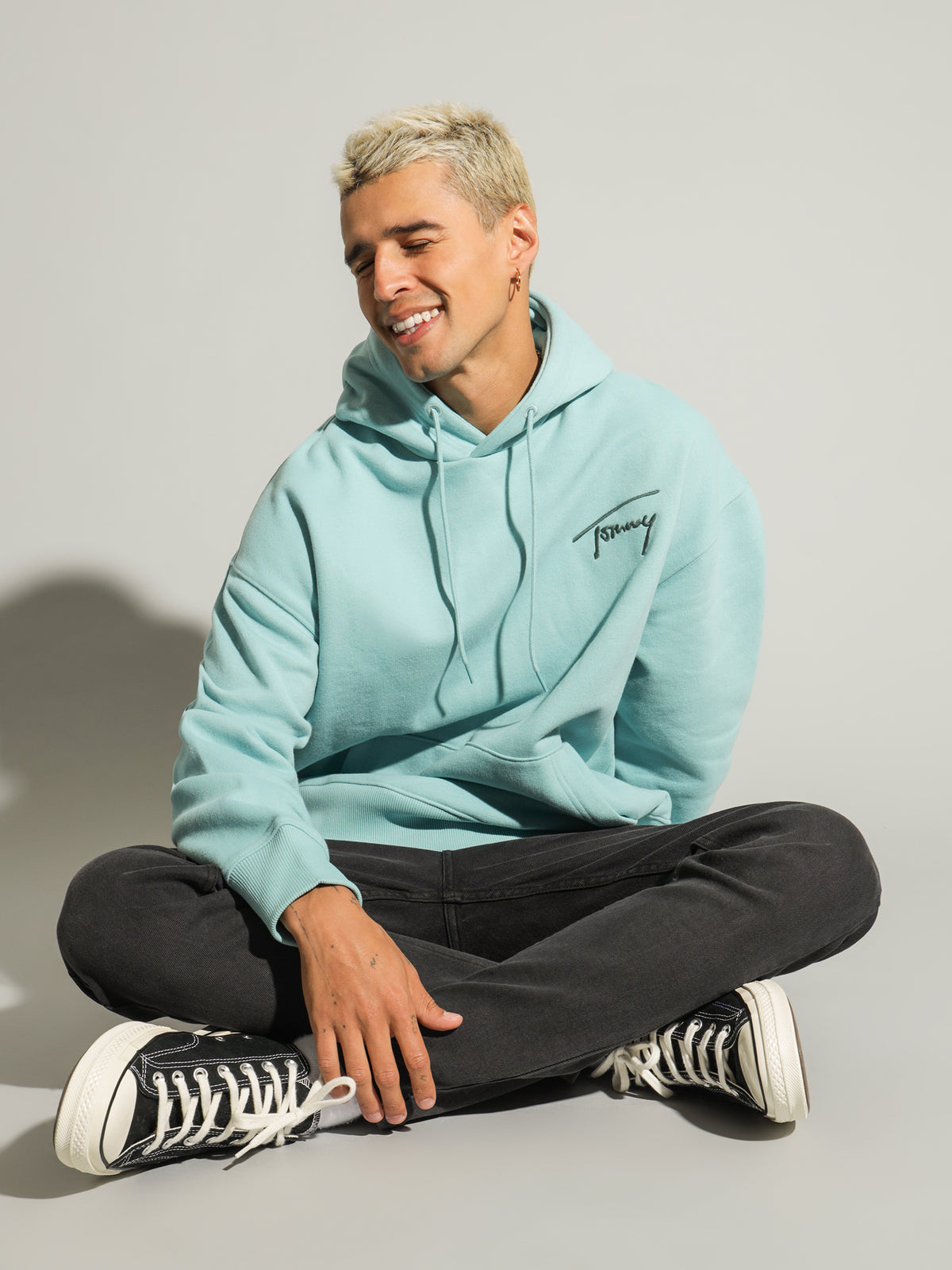 Signature Logo Relaxed Fit Hoodie in Crest Blue