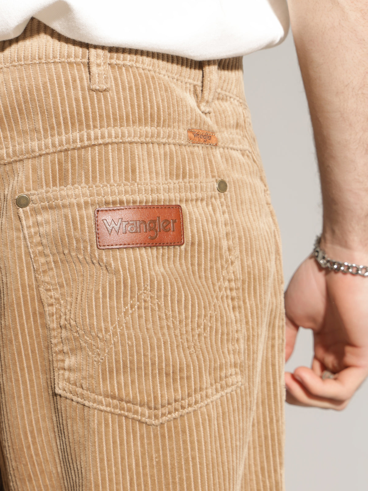 Wrangler Slacker Corduroy Pants | Oatmeal