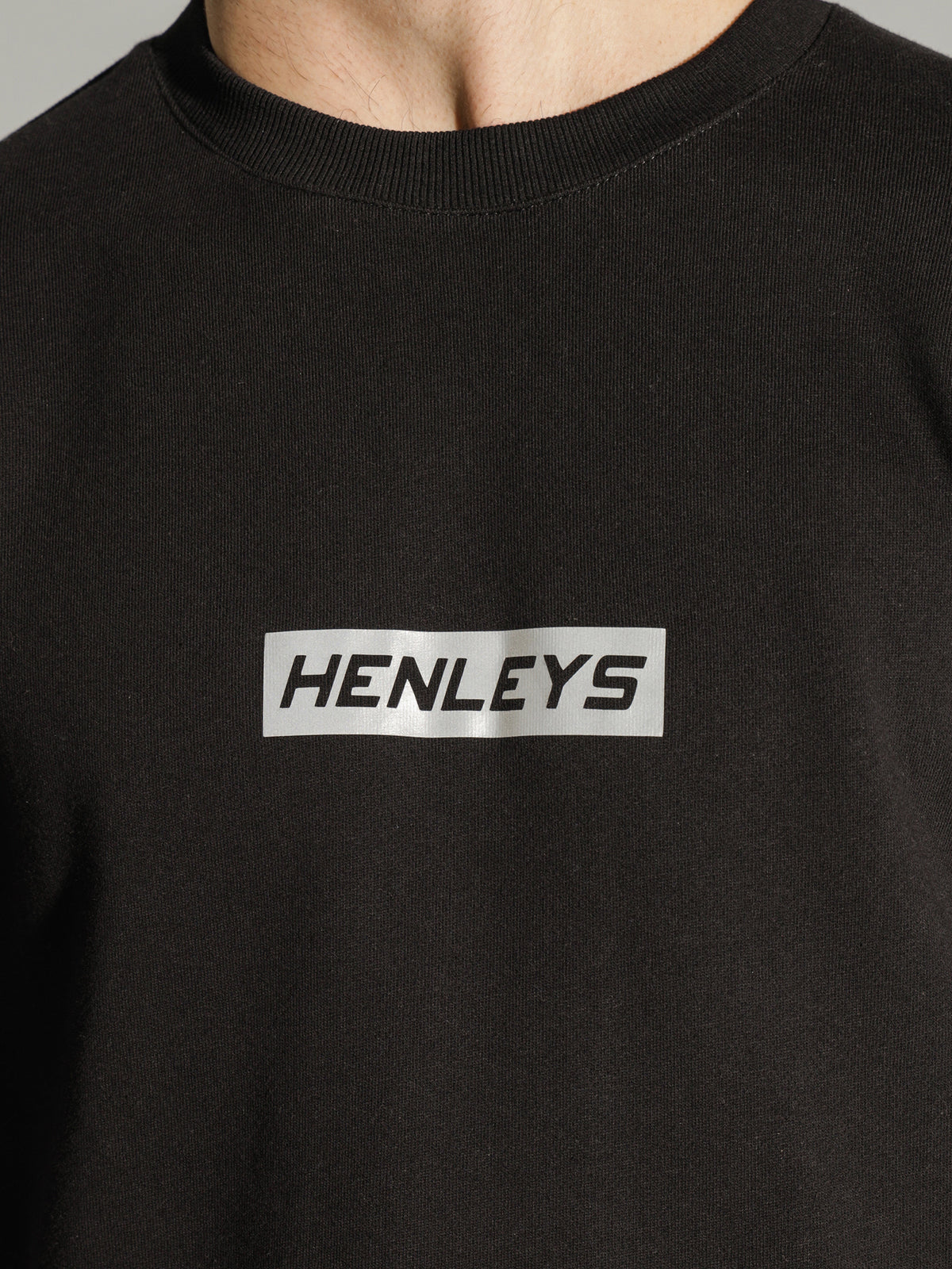 Henleys League Reflective Crew Sweater | Black