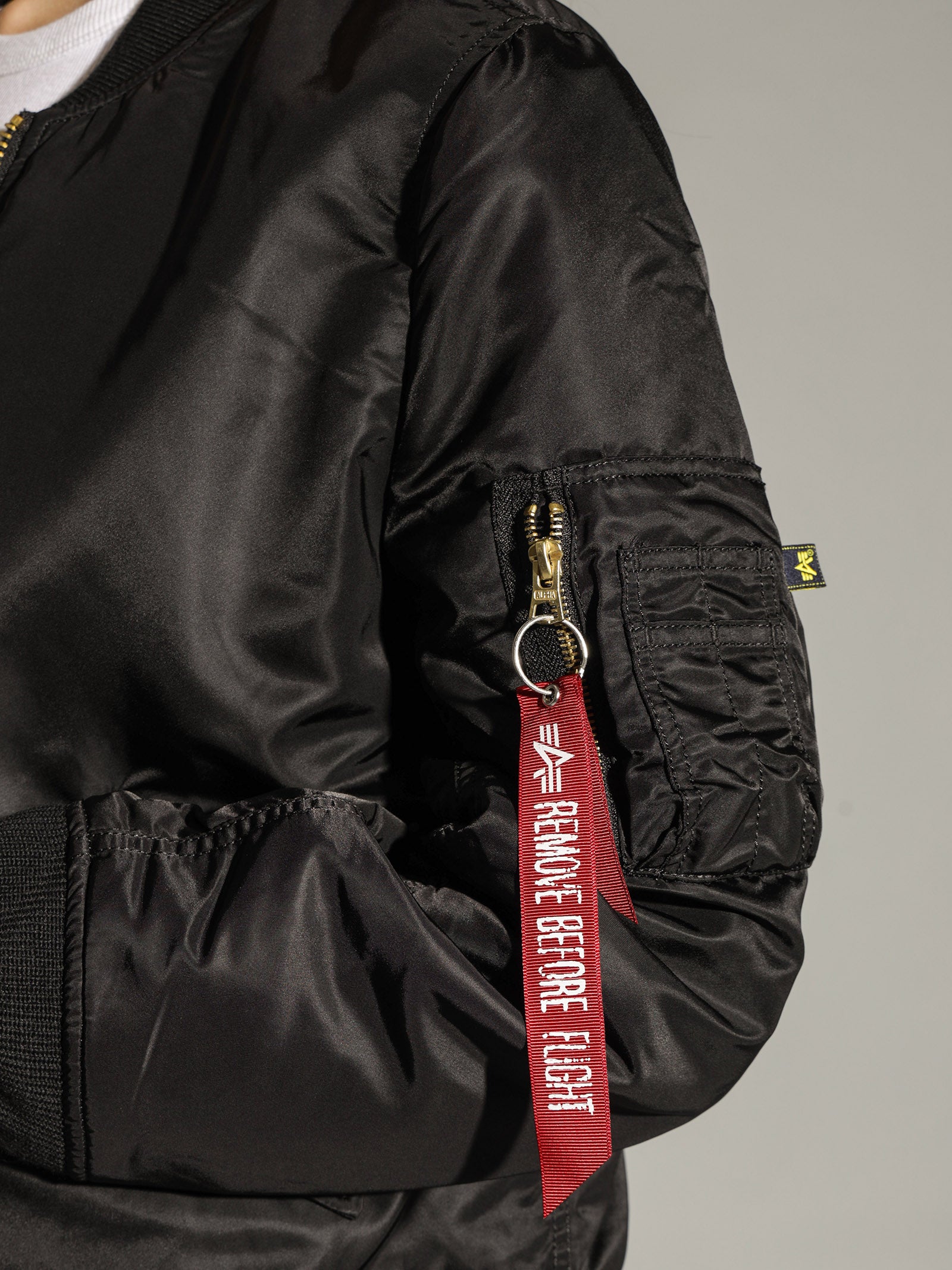 ジャケット・アウター alpha ma-1 jacket reversible black ALPHA INDUSTRIES REVERSIBLE MA-1 BOMBER JACKET BLACK/ORANGE