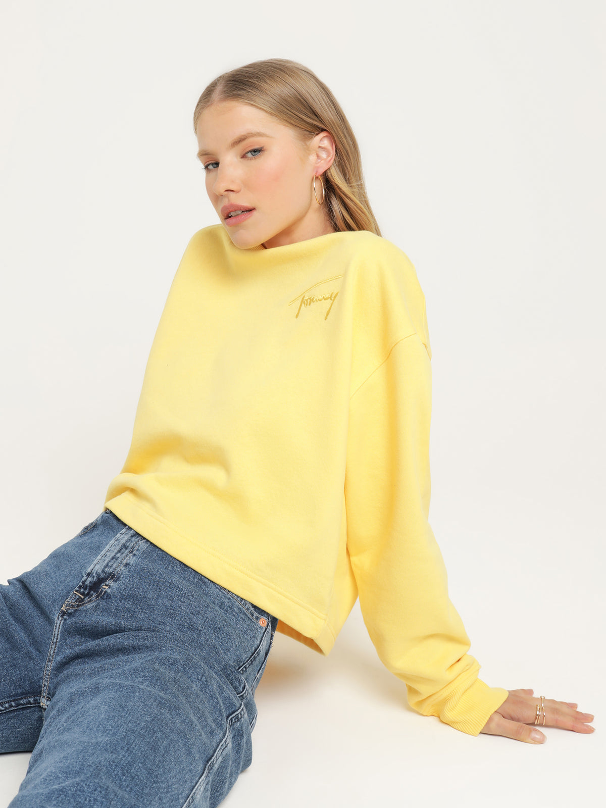 Recycled Signature Logo Cropped Sweatshirt in Soleil Yellow