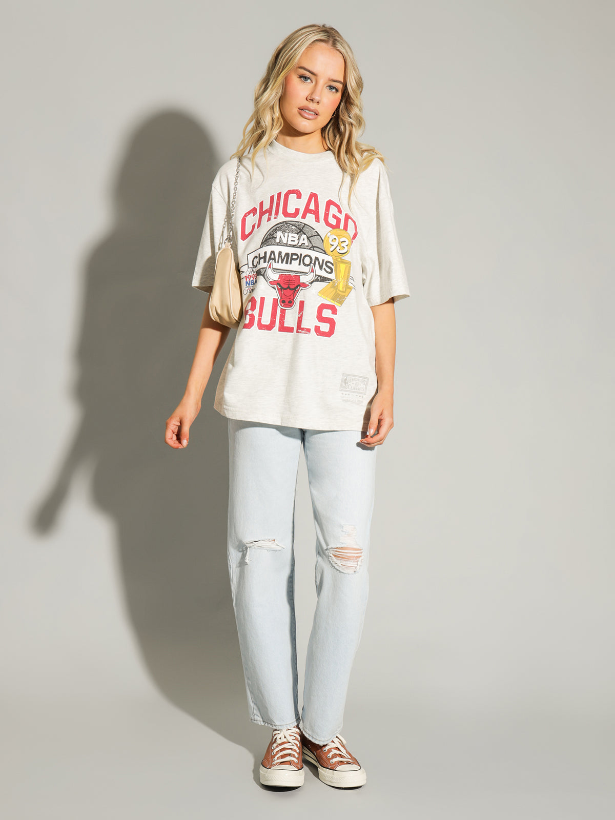 Team History Chicago Bulls T-Shirt in Vintage White Marle