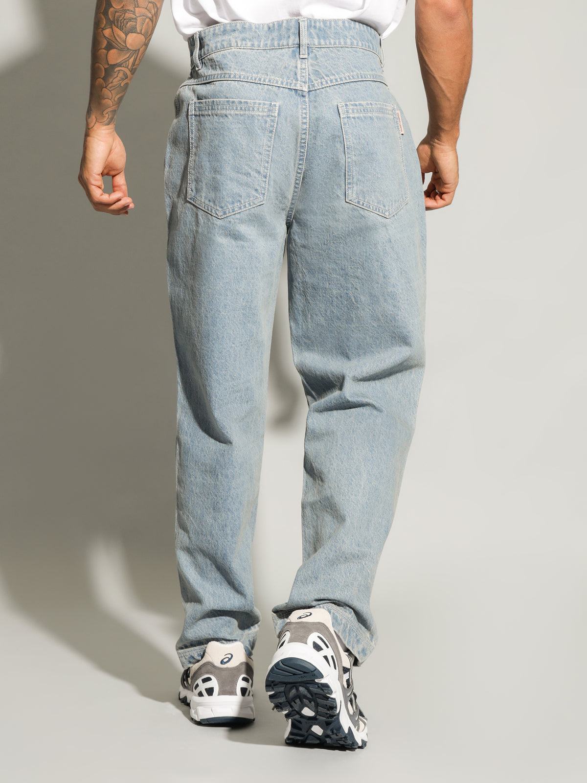 Chaos Straight Jeans in Arctic Blue