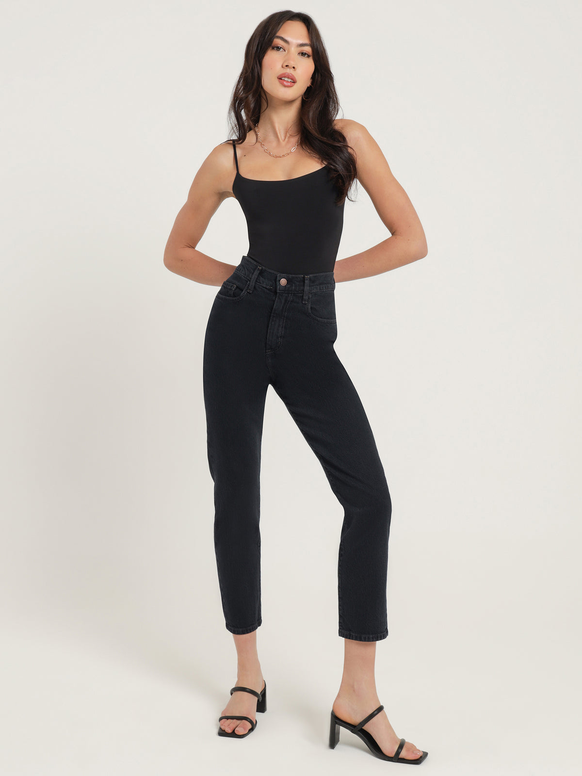 Frankie Ankle Stretch Jeans in Speculation Black