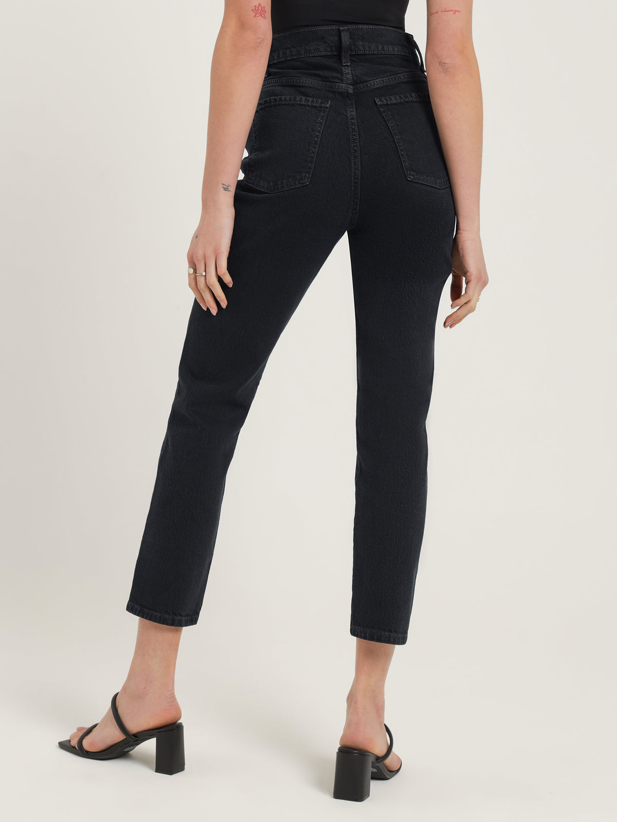 Frankie Ankle Stretch Jeans in Speculation Black