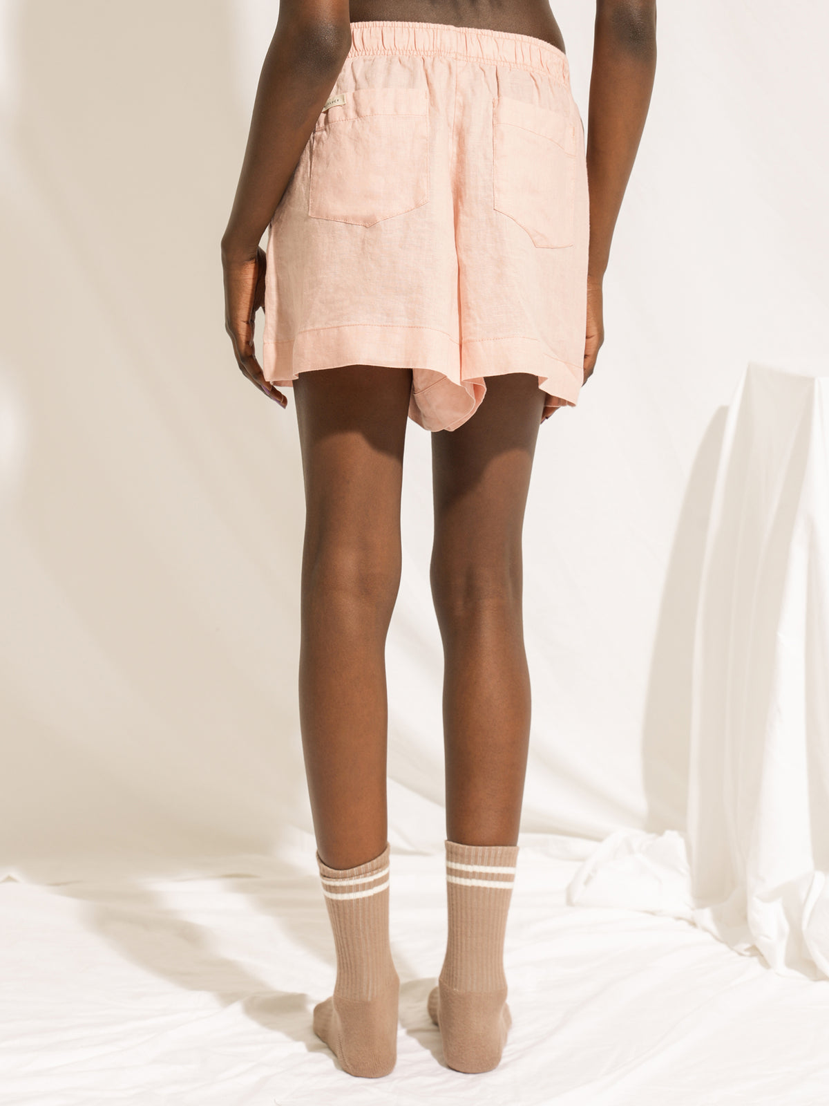 Lounge Linen Shorts in Guava Pink