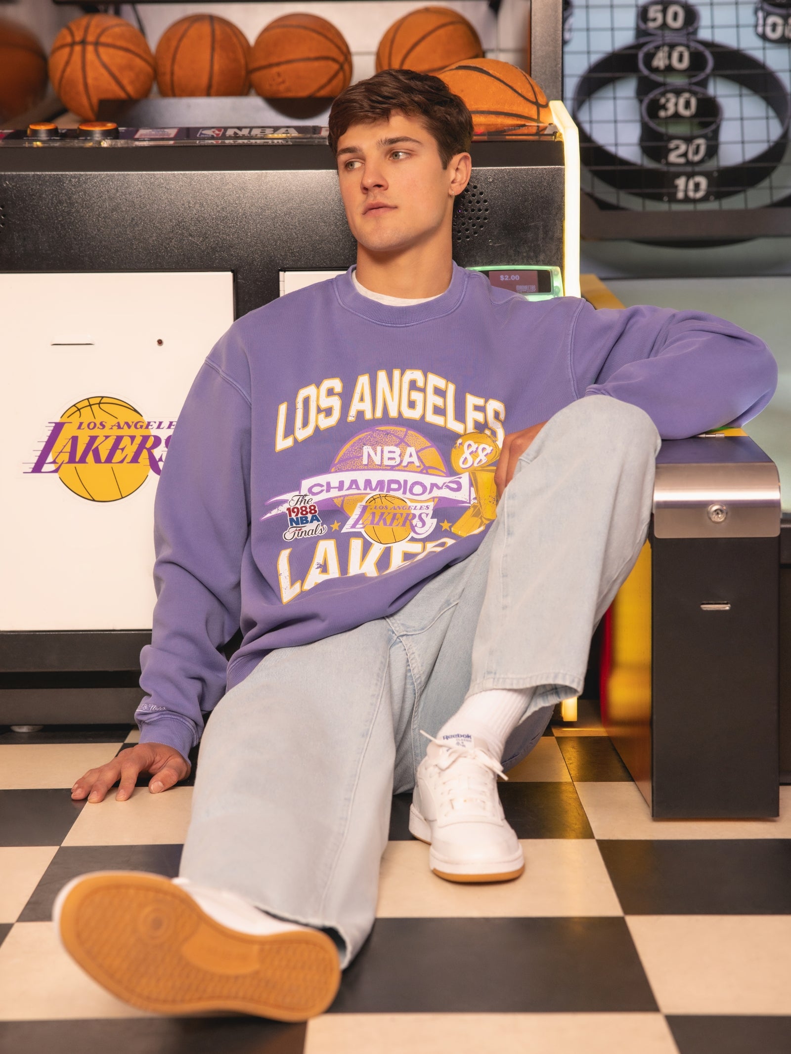 Vintage Champion NBA Los Angeles Lakers Crew Neck Sweatshirt