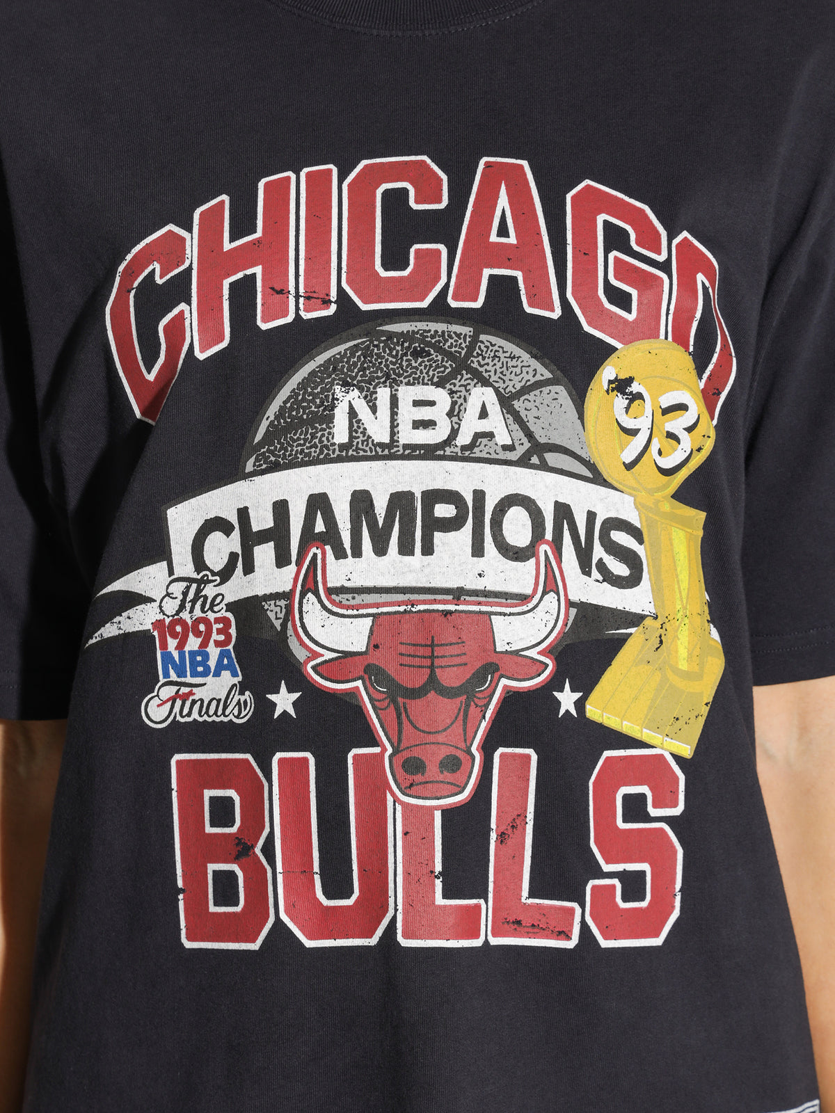 Team Up Bulls T-Shirt in Faded Black