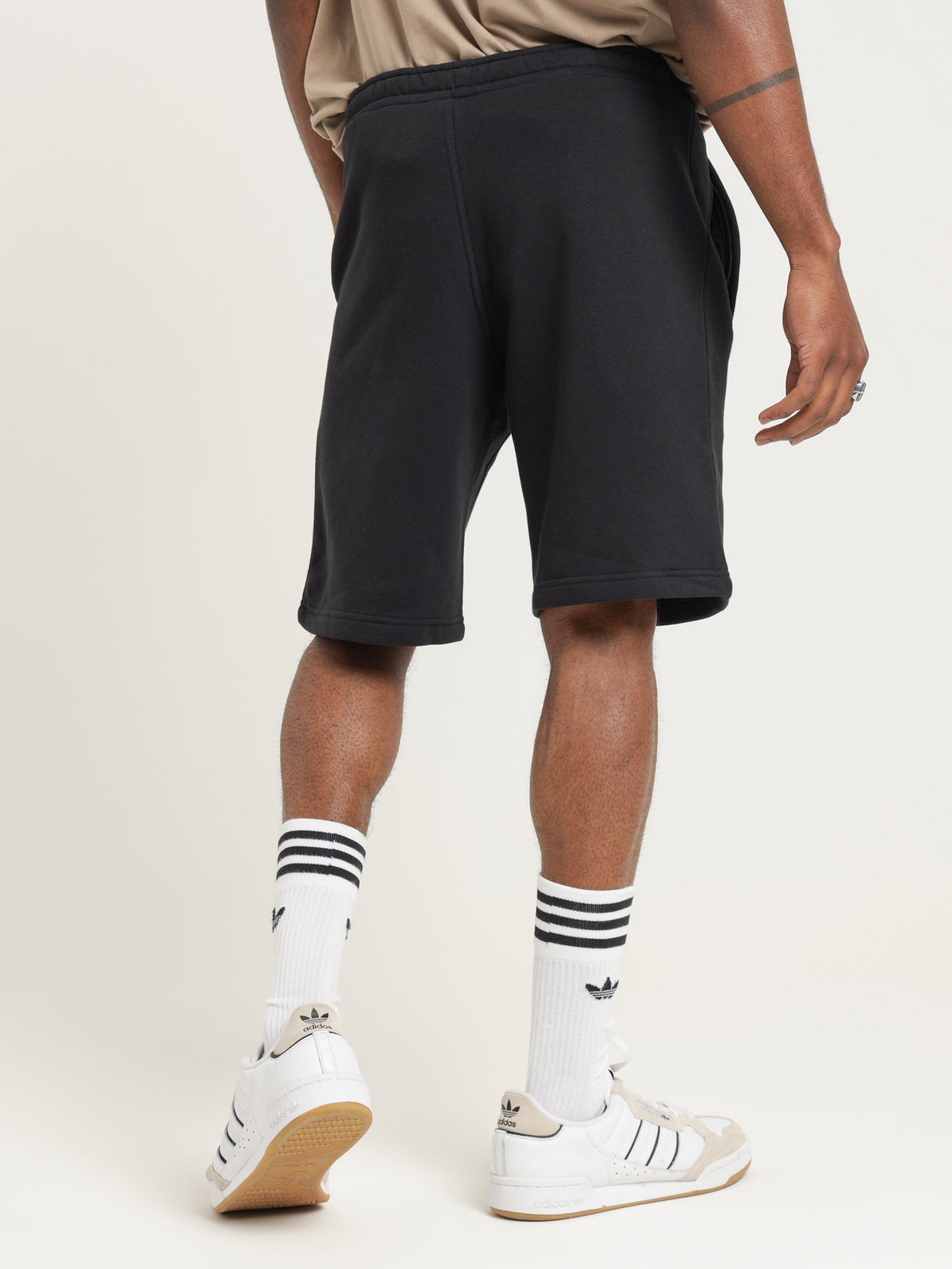 Adicolor Essentials Trefoil Shorts in Black