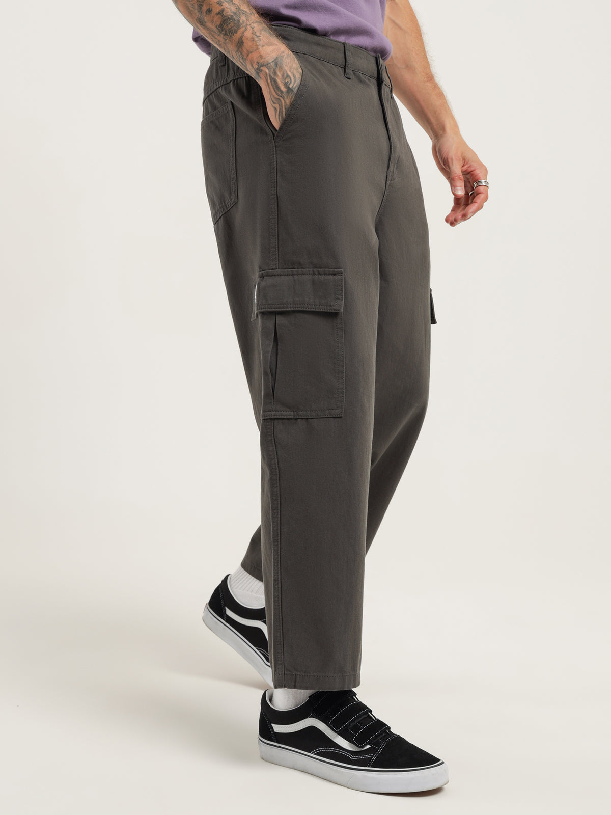 91 Cargo Pant in Charcoal