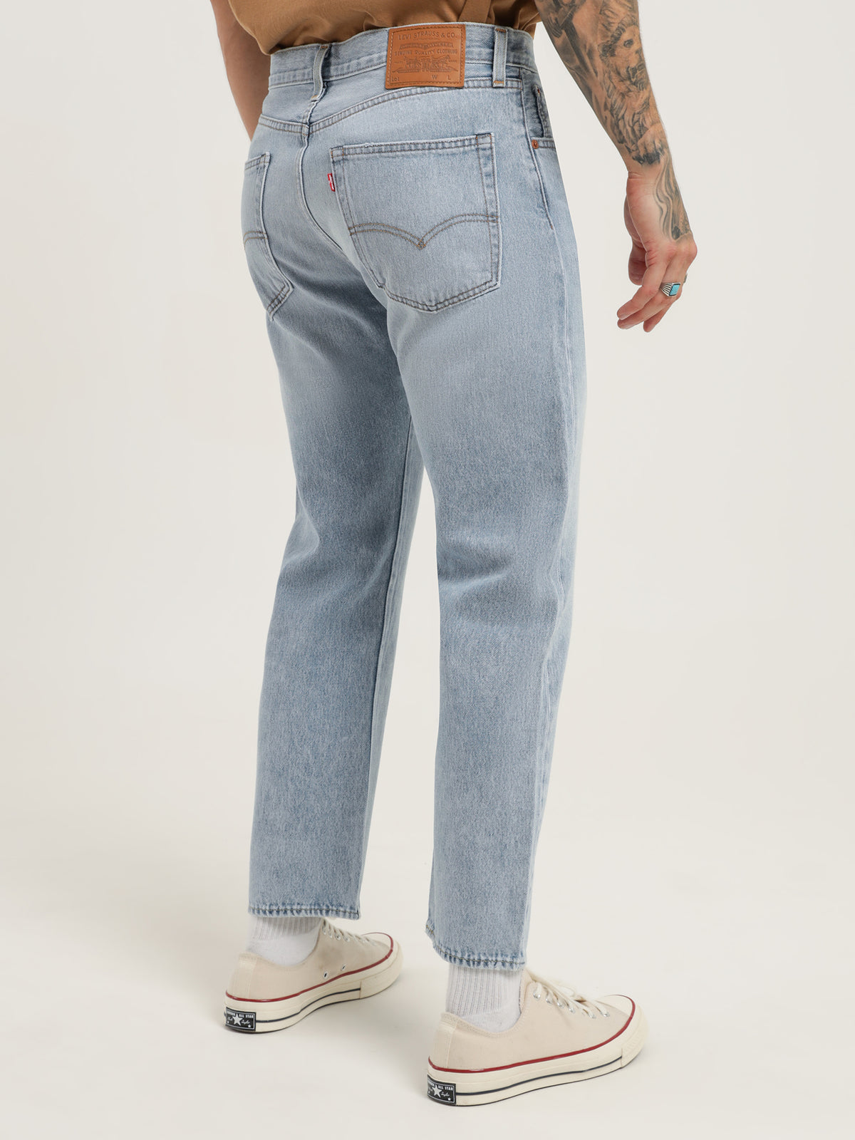 551Z Authentic Straight Leg Jeans in Dream Stone