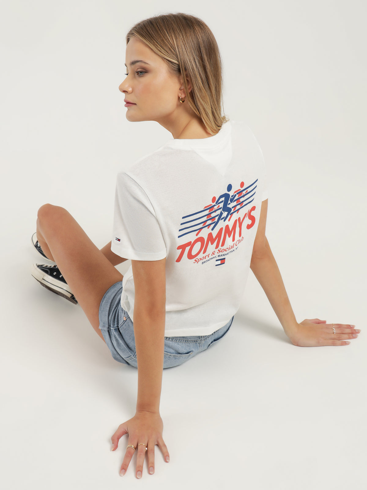 Regular Tommy Jeans Sports Club Short Sleeve T-Shirt in Ecru