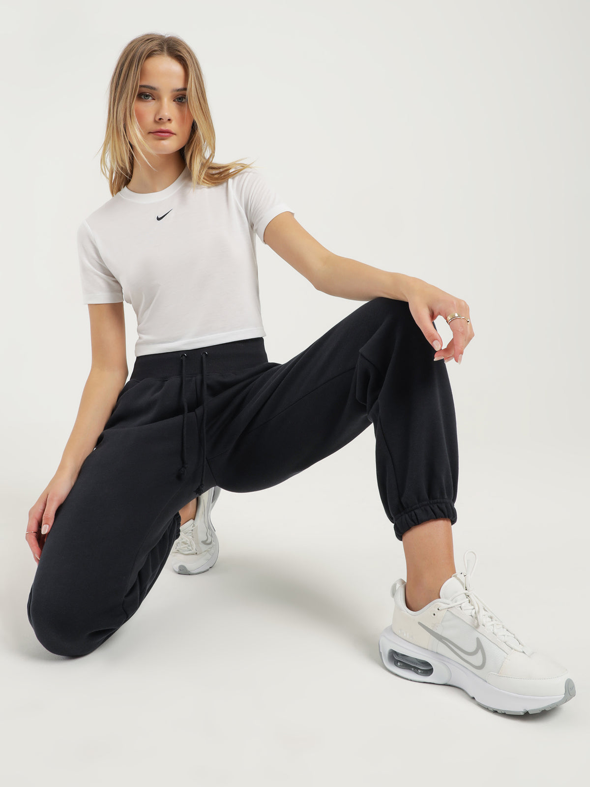 Sportswear Essential Slim Crop T-Shirt in White &amp; Black