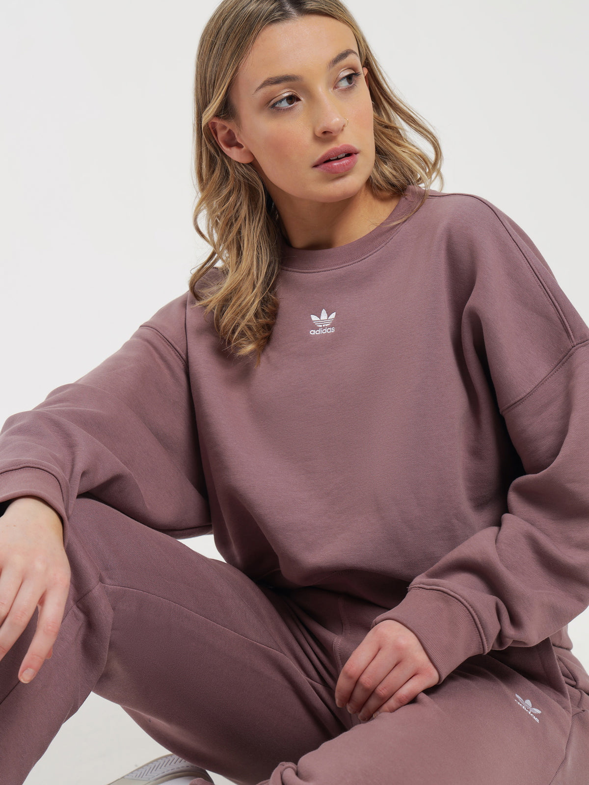 Adicolor Essentials Fleece Sweatshirt in Rose