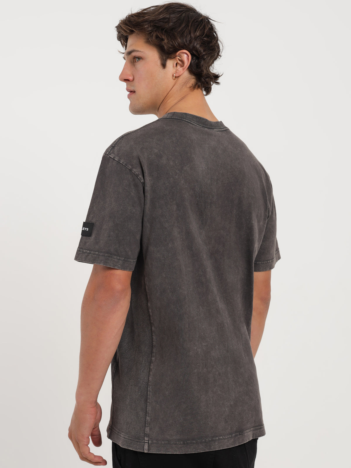 Micro Staple T-Shirt in Coal
