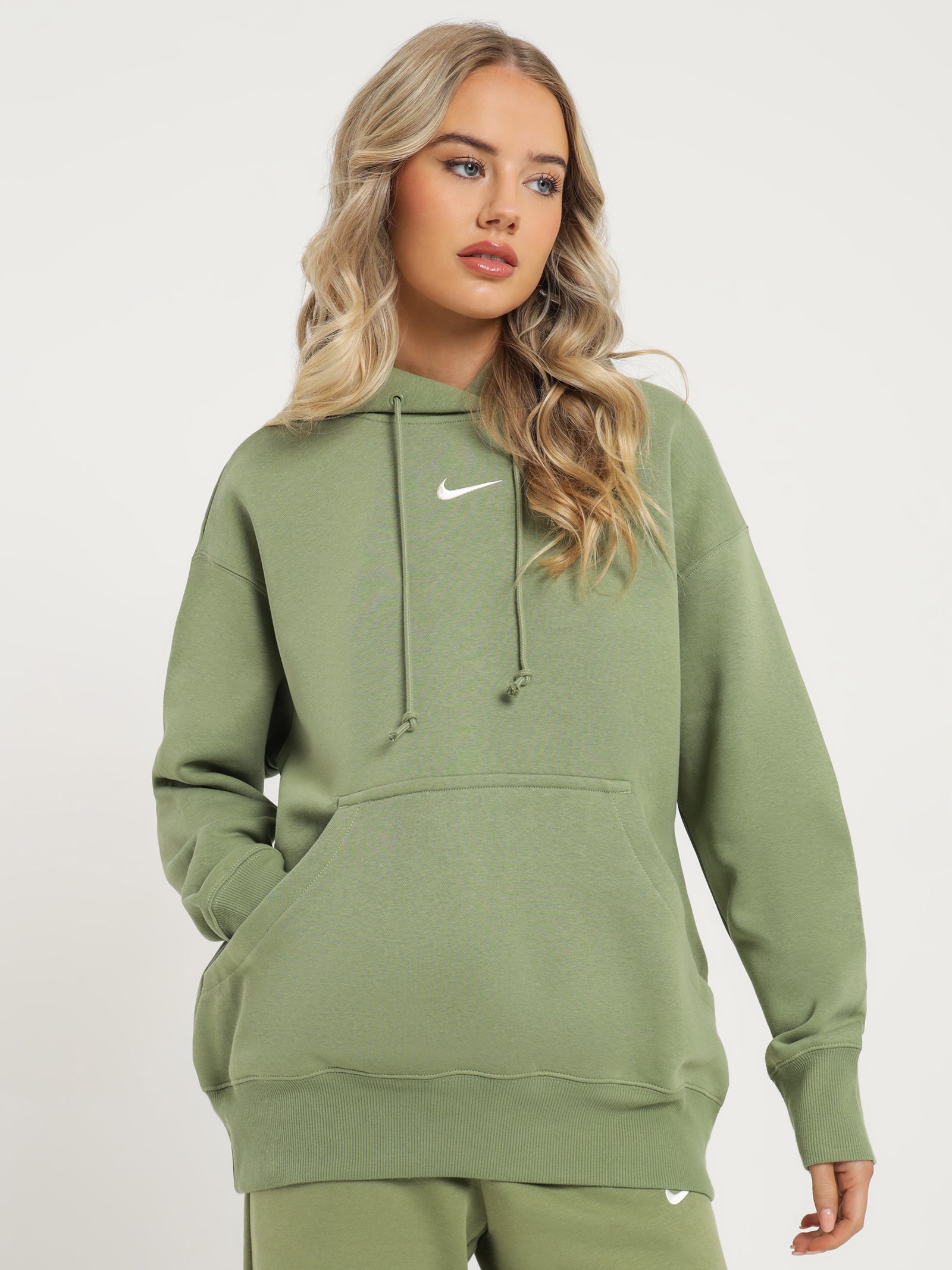Sportswear Phoenix Fleece Oversized Hoodie in Alligator Green