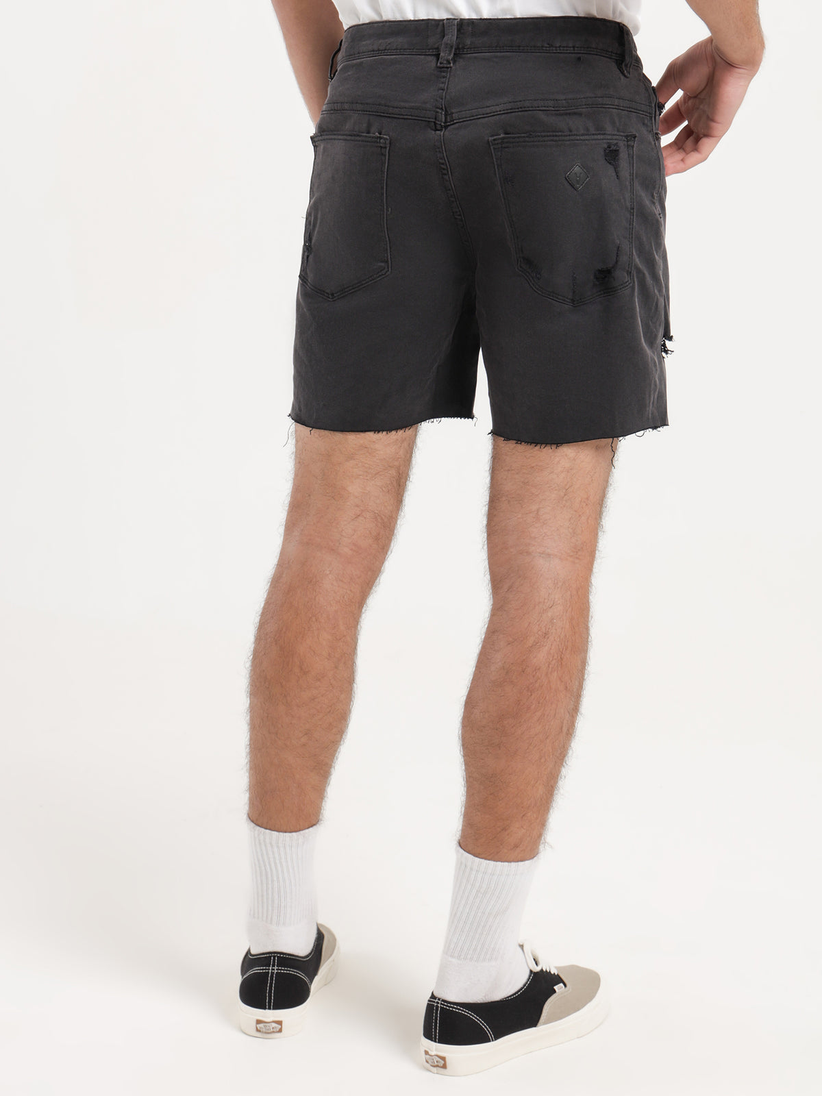A Cropped Slim Shorts in Smoke