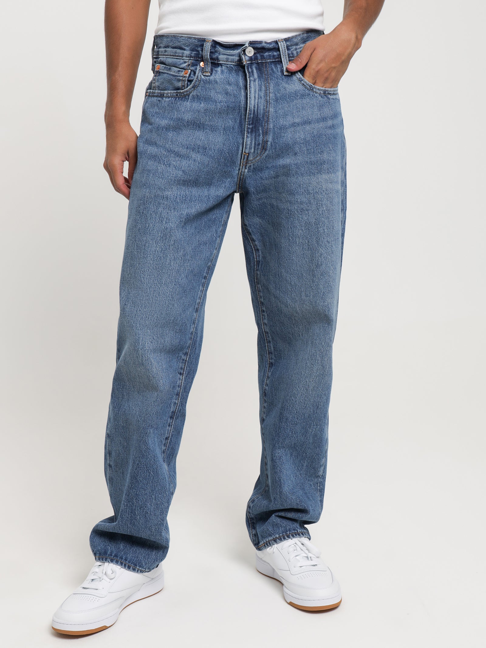 568 Stay Loose Jeans