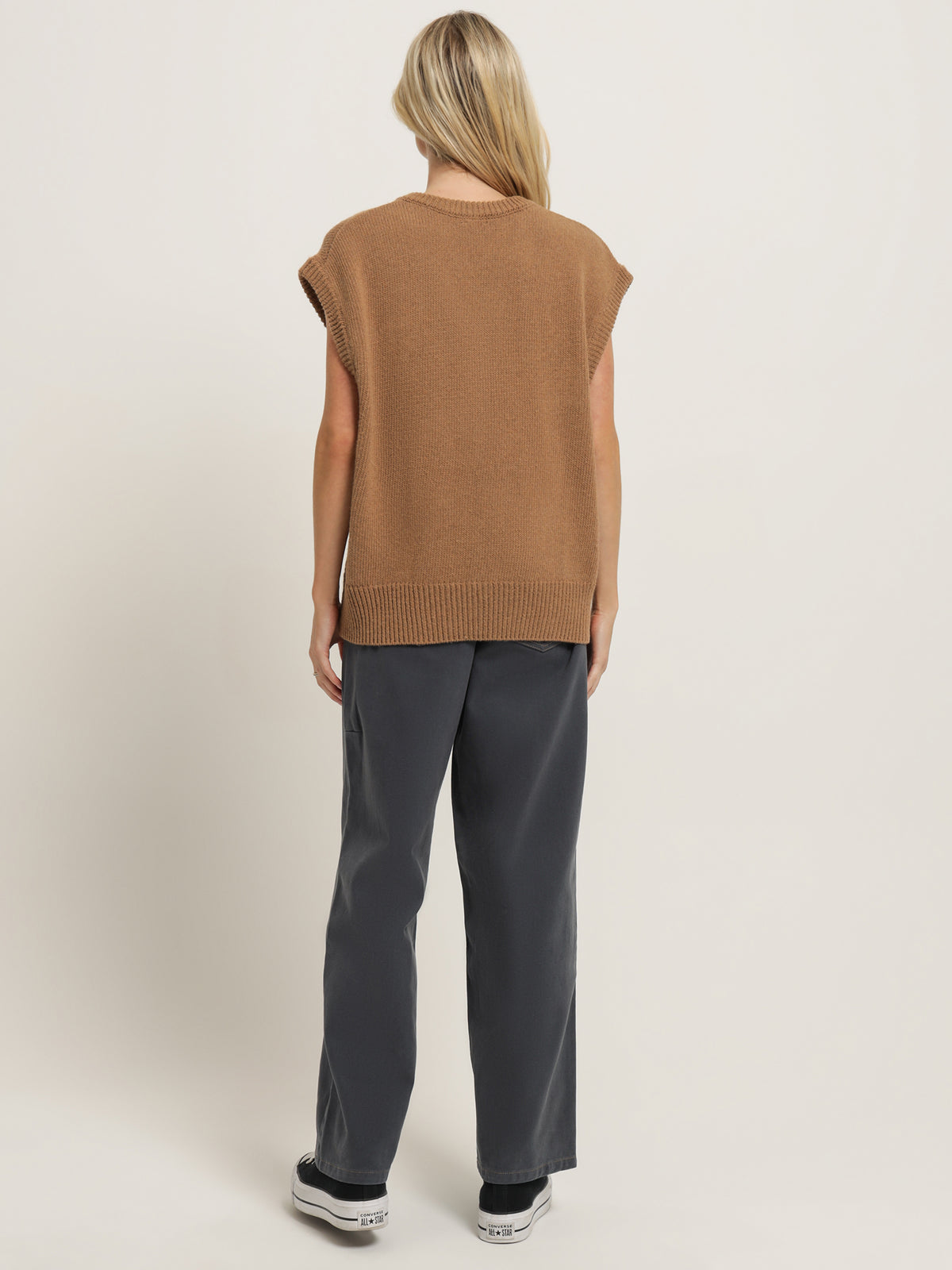 Velencia Knit Vest in Bronze Brown