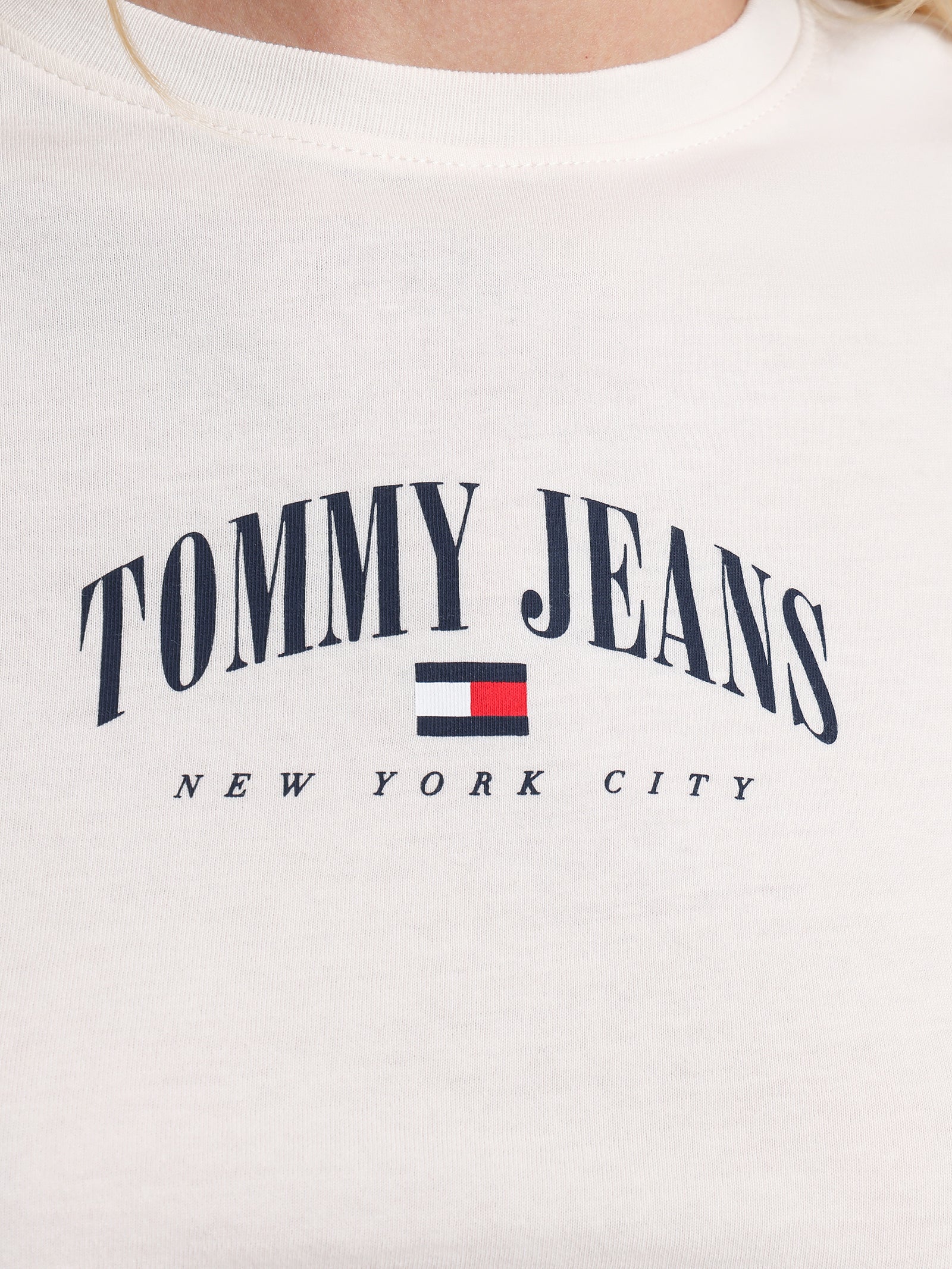 Essential Cropped Long Sleeve T-Shirt