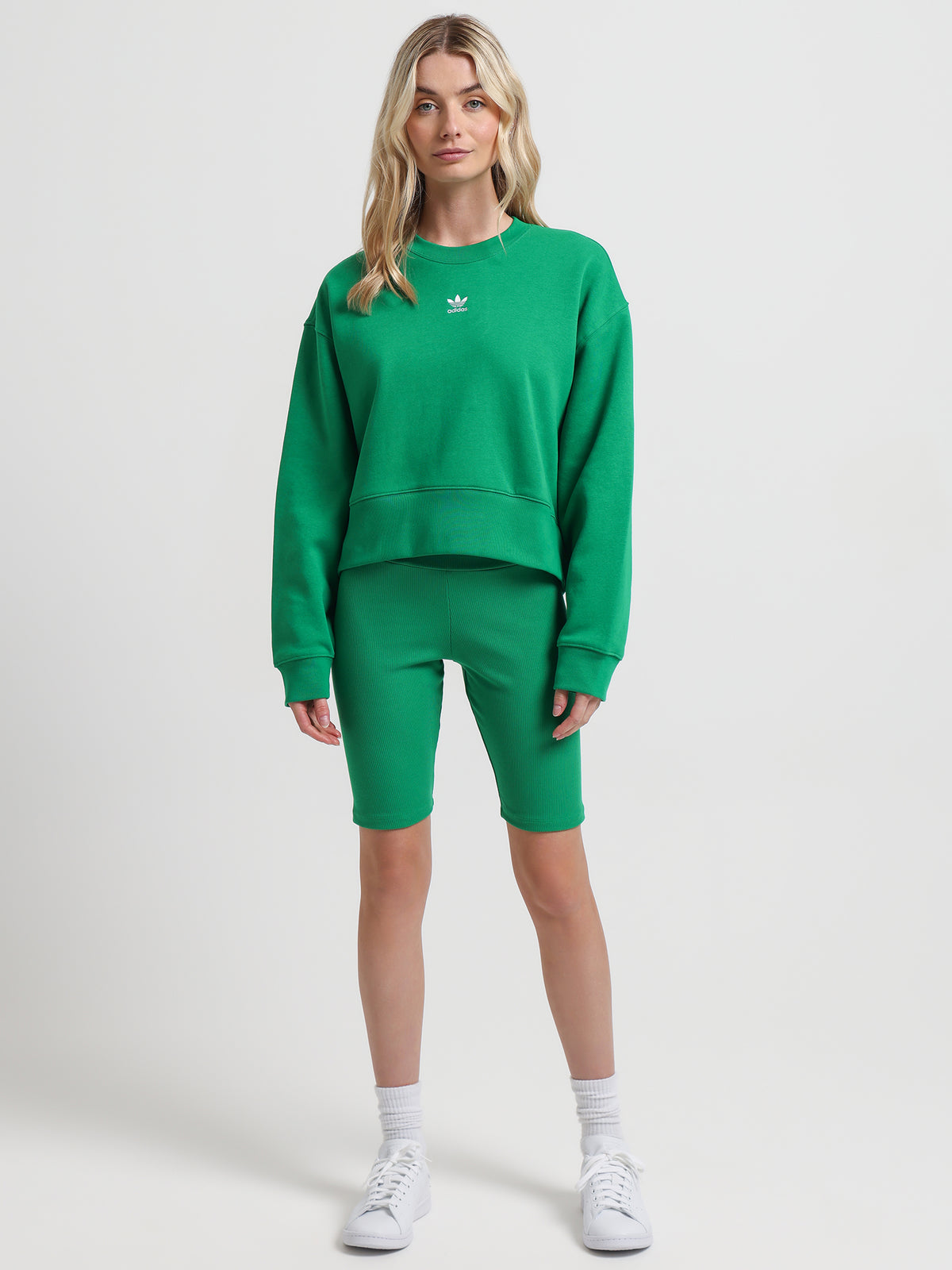 Adicolor Essentials Sweatshirt in Green