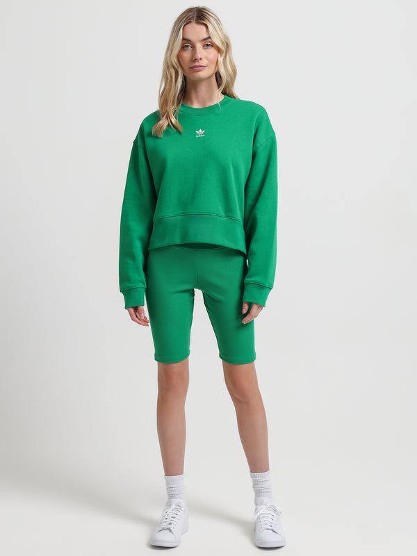 Adicolor Essentials Sweatshirt in Green - Glue Store