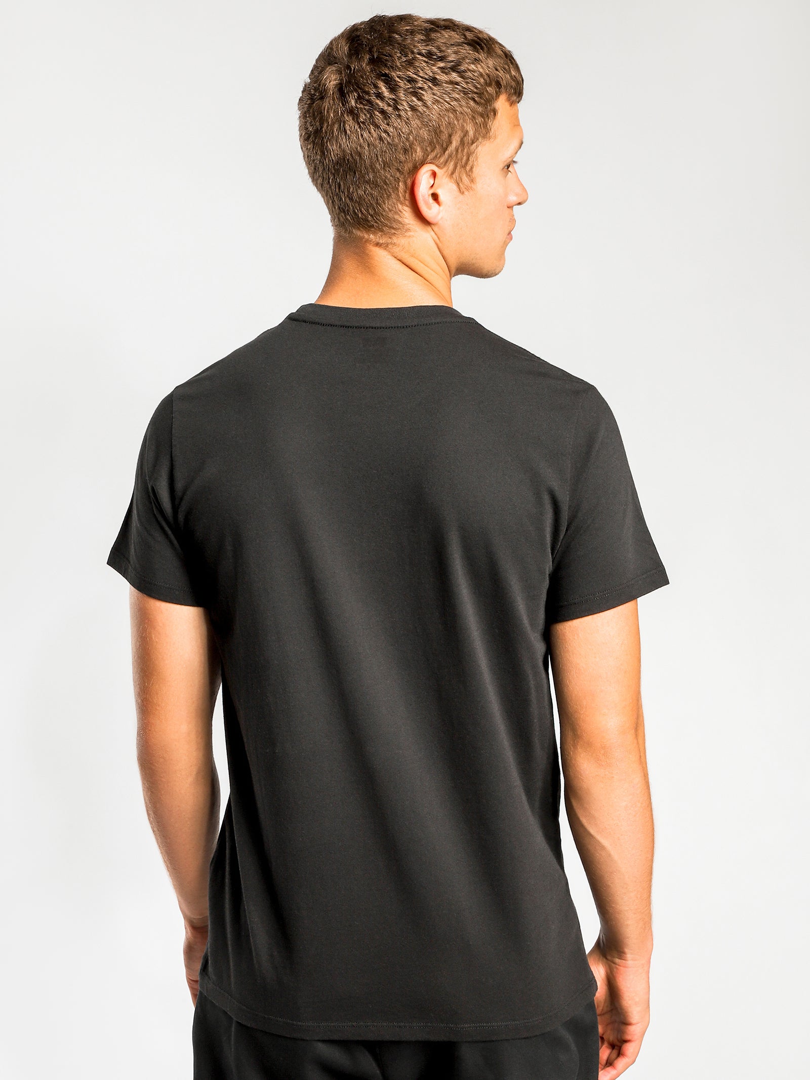 2 Horse Graphic T-Shirt