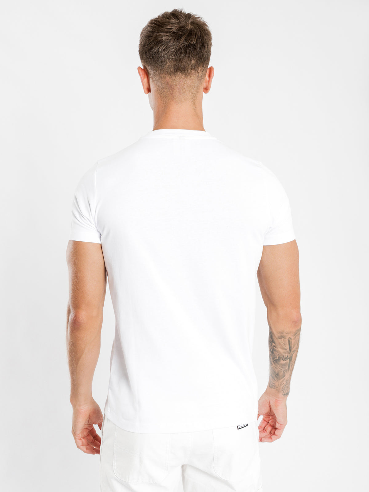 Authentic La Calmir T-Shirt in White
