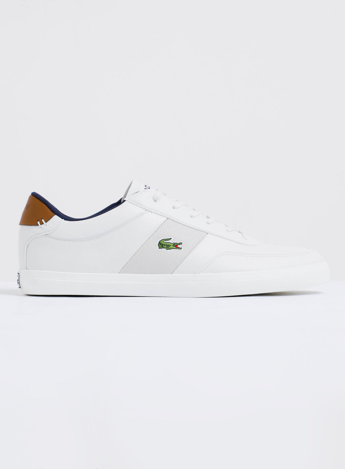 Mens Court-Master 318 2 Sneakers in Off White &amp; Navy