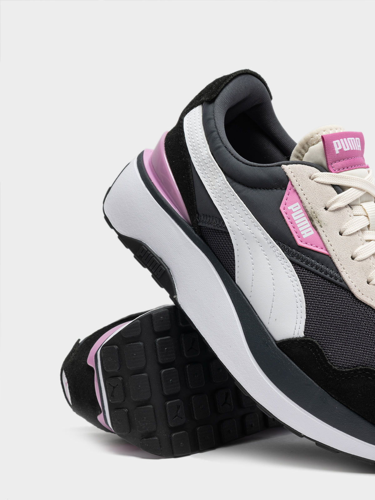 Womens Cruise Rider Sneaker in Black &amp; Pink