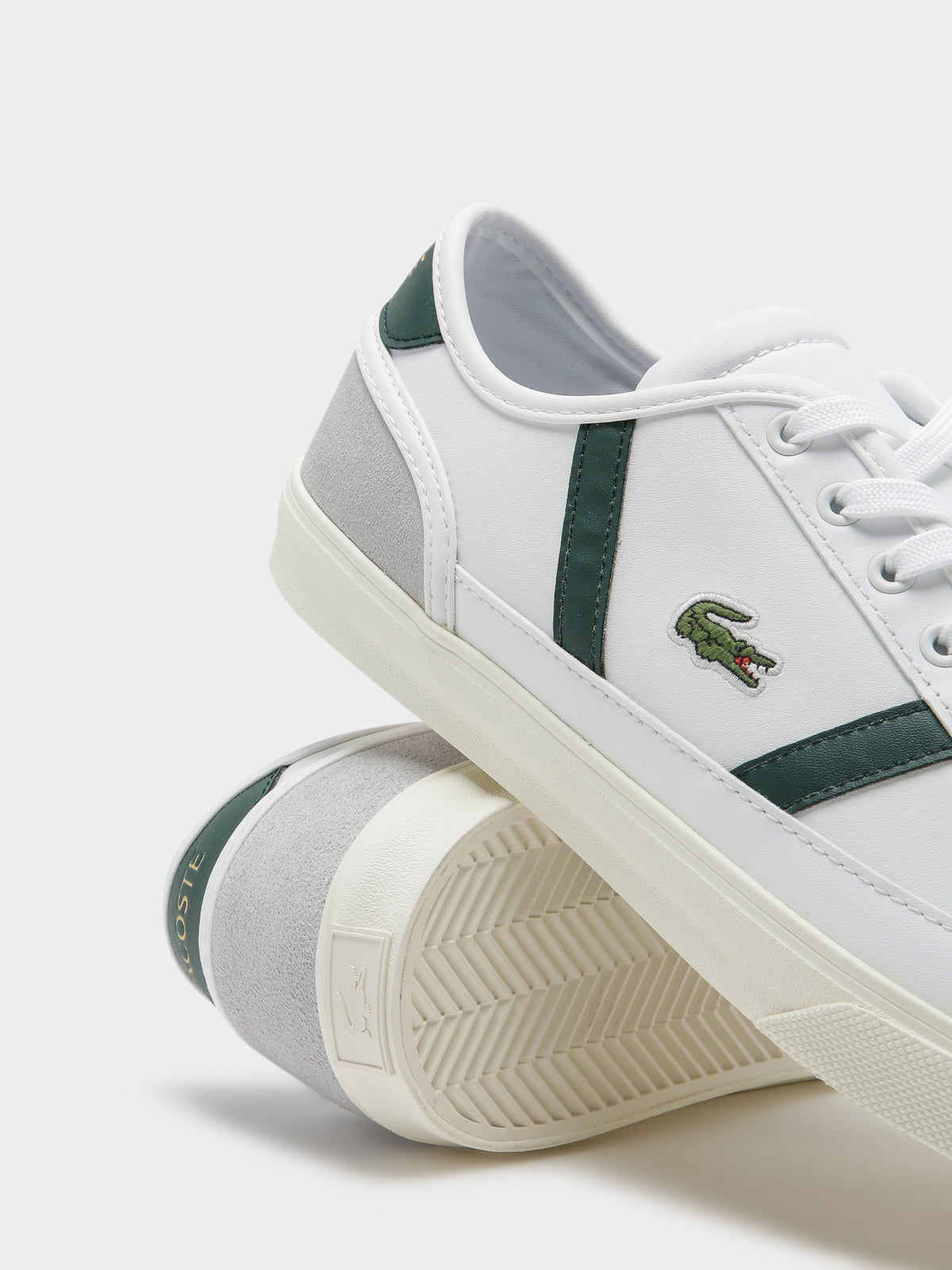 Mens Sideline Pro 222 Sneakers in White &amp; Green