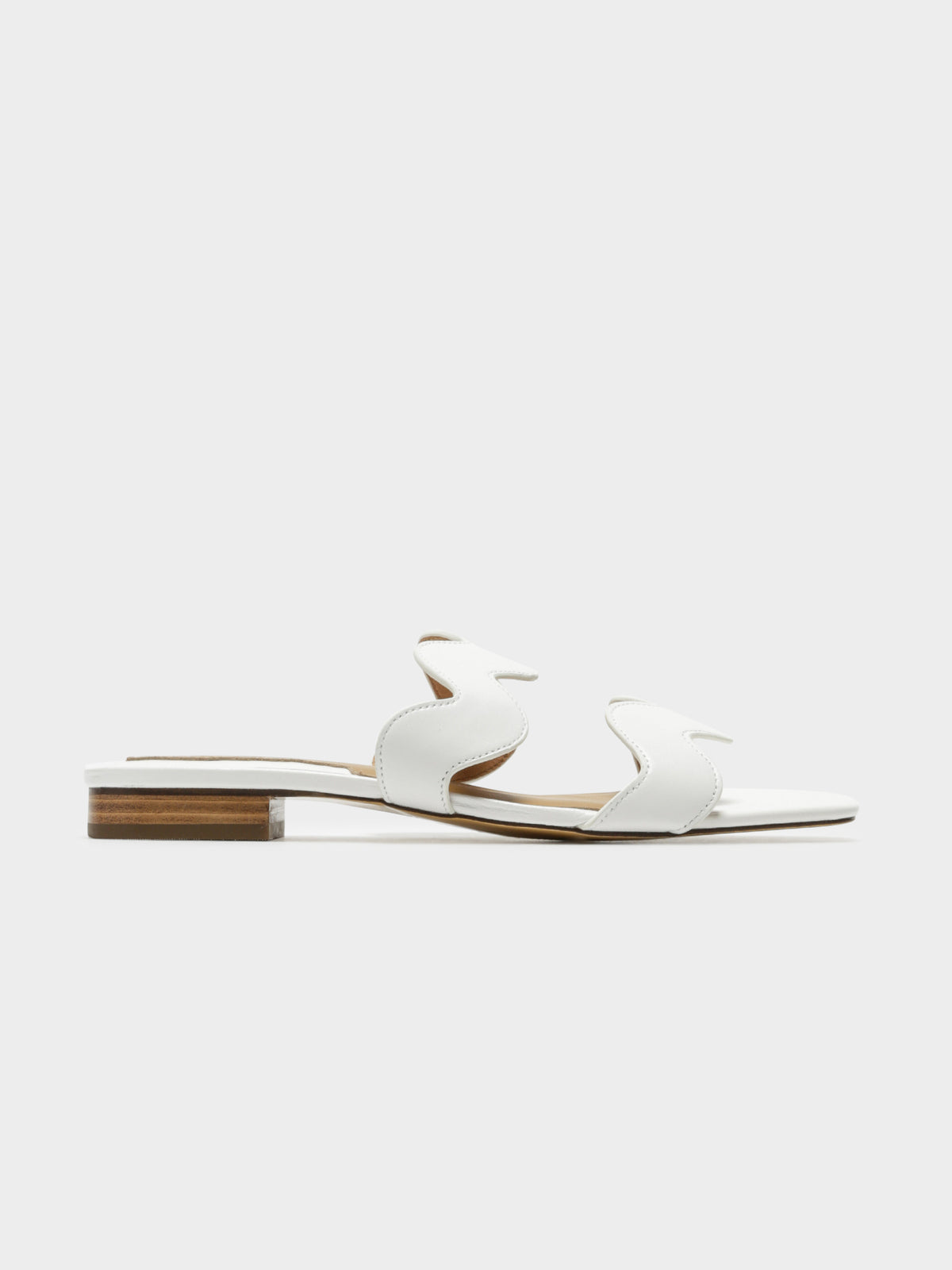 Womens Scallop Leather Flats in White