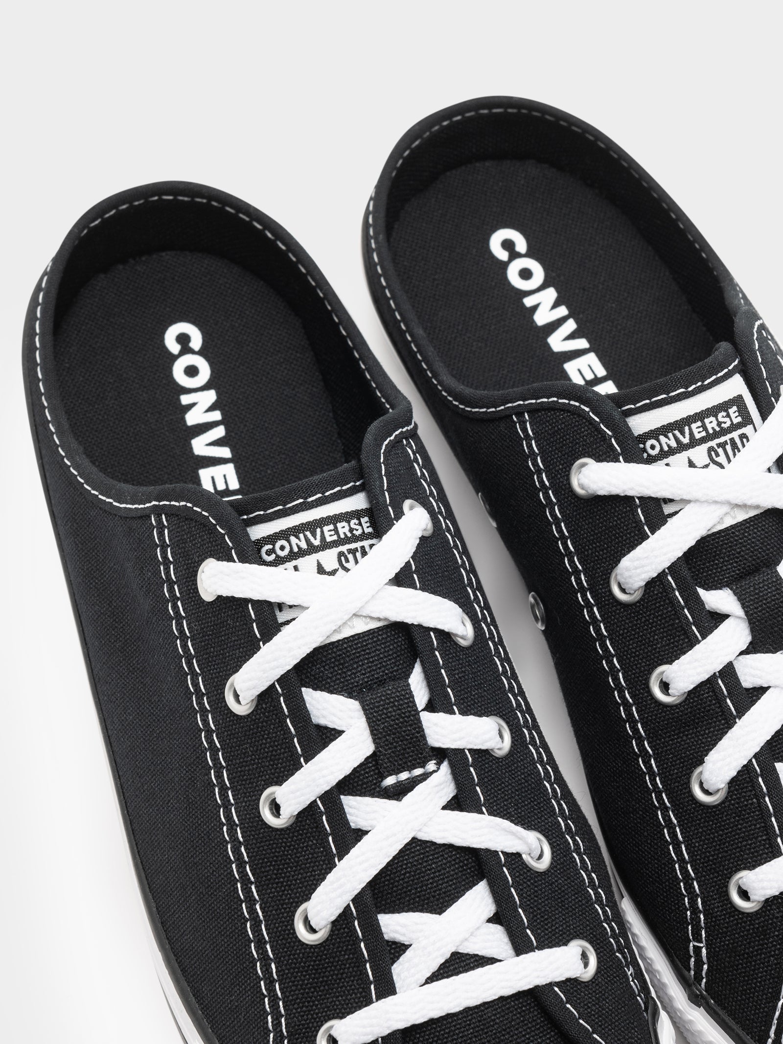 Womens Chuck Taylor Dainty Mule Slip1