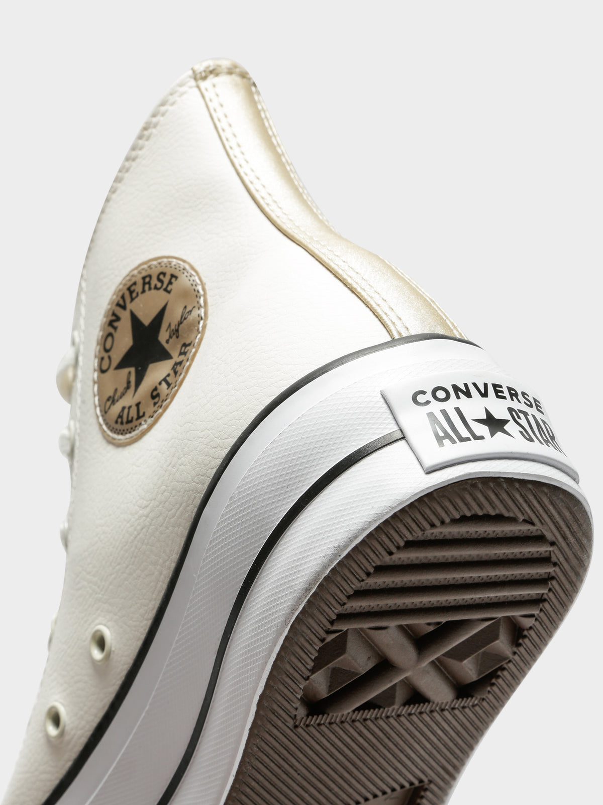Womens Chuck Taylor All Star Leather High Top in White