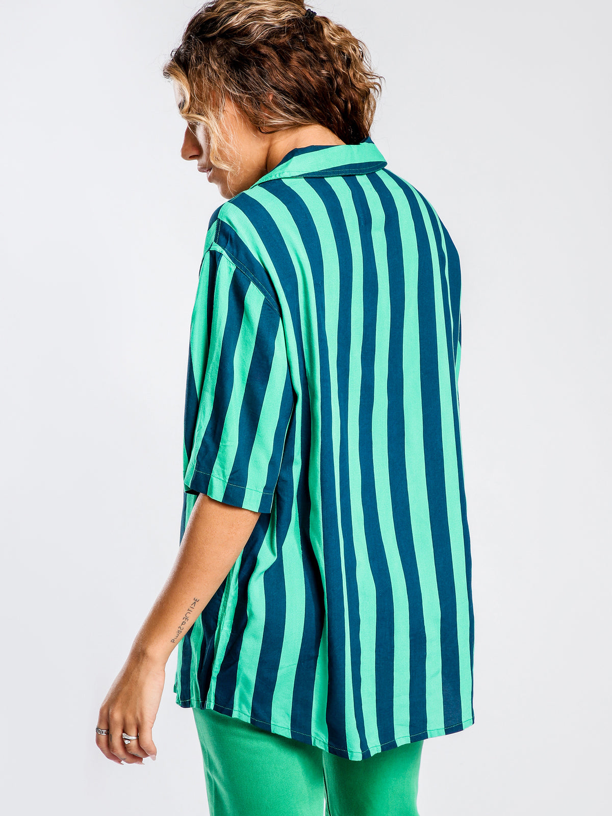 Hawaiian Short Sleeve Shirt in Green &amp;amp; Blue Stripe
