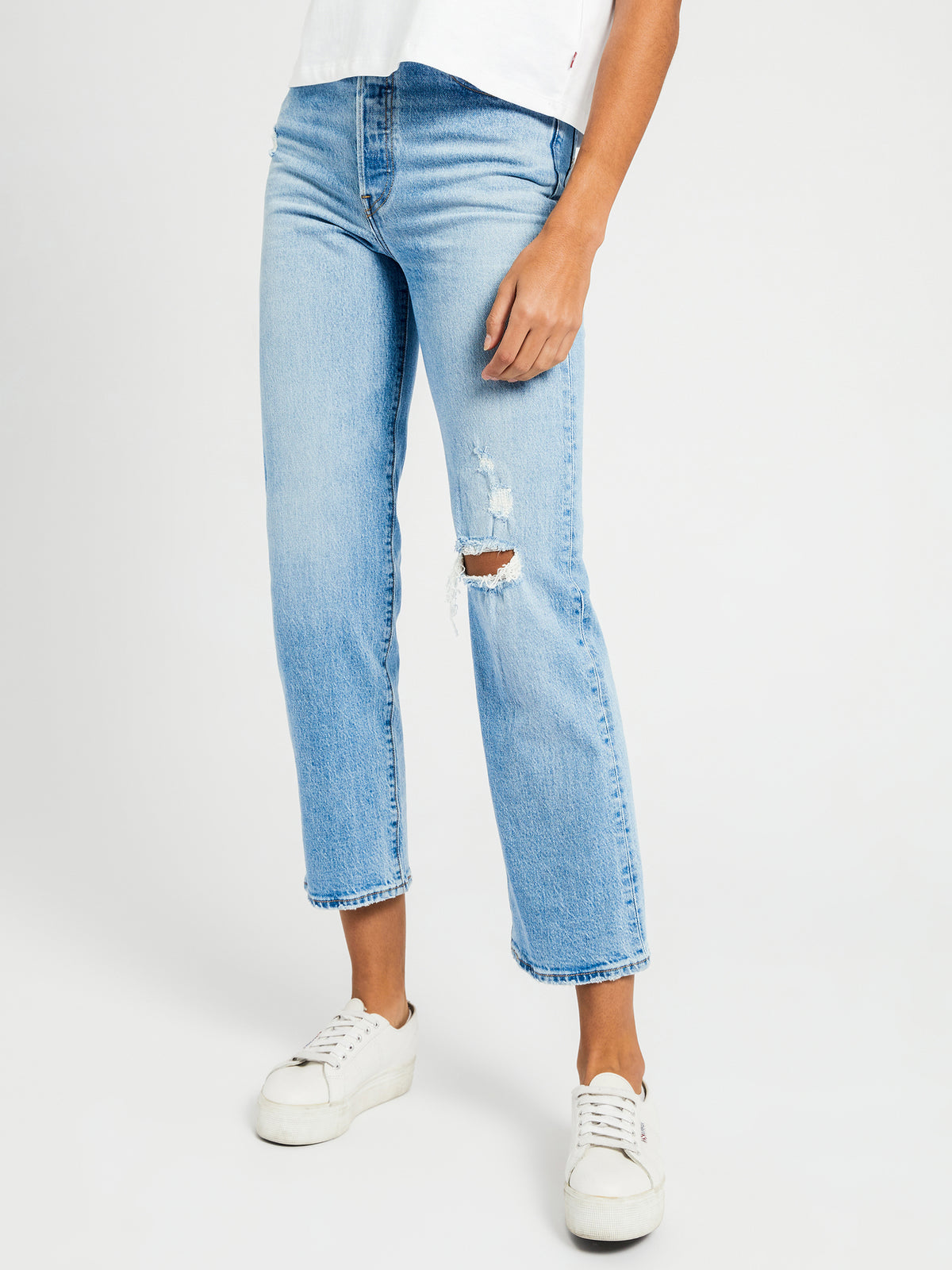Ribcage Straight Ankle Jeans in Tango Fade Blue Denim
