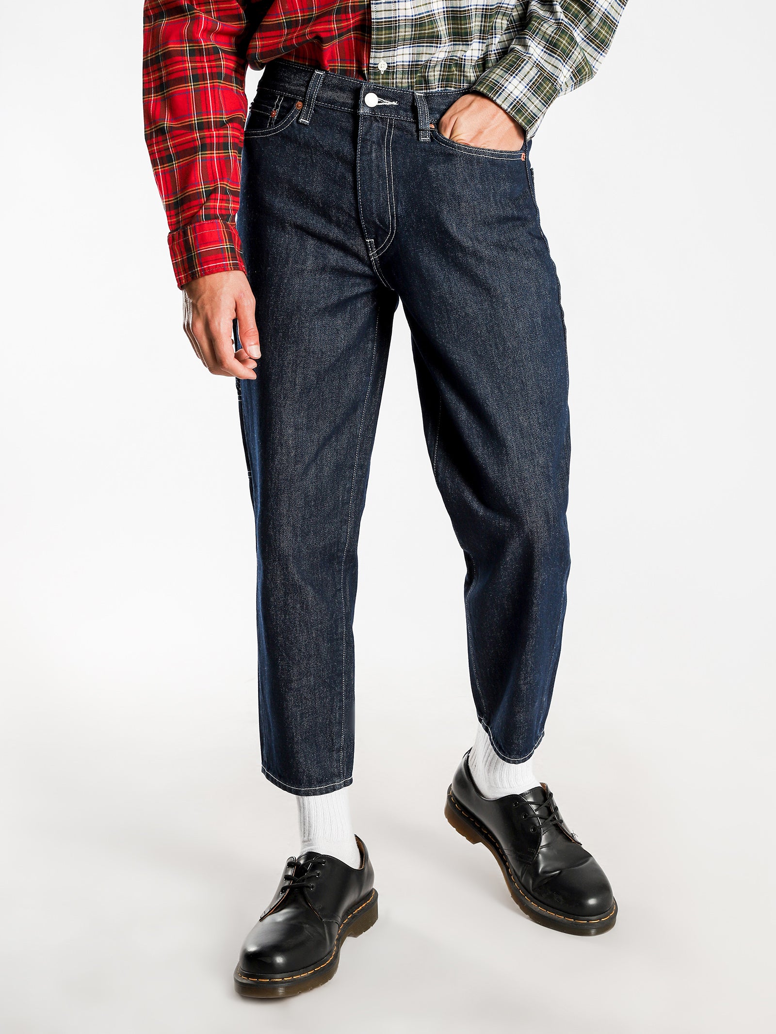 562 Loose Taper Utility Jeans