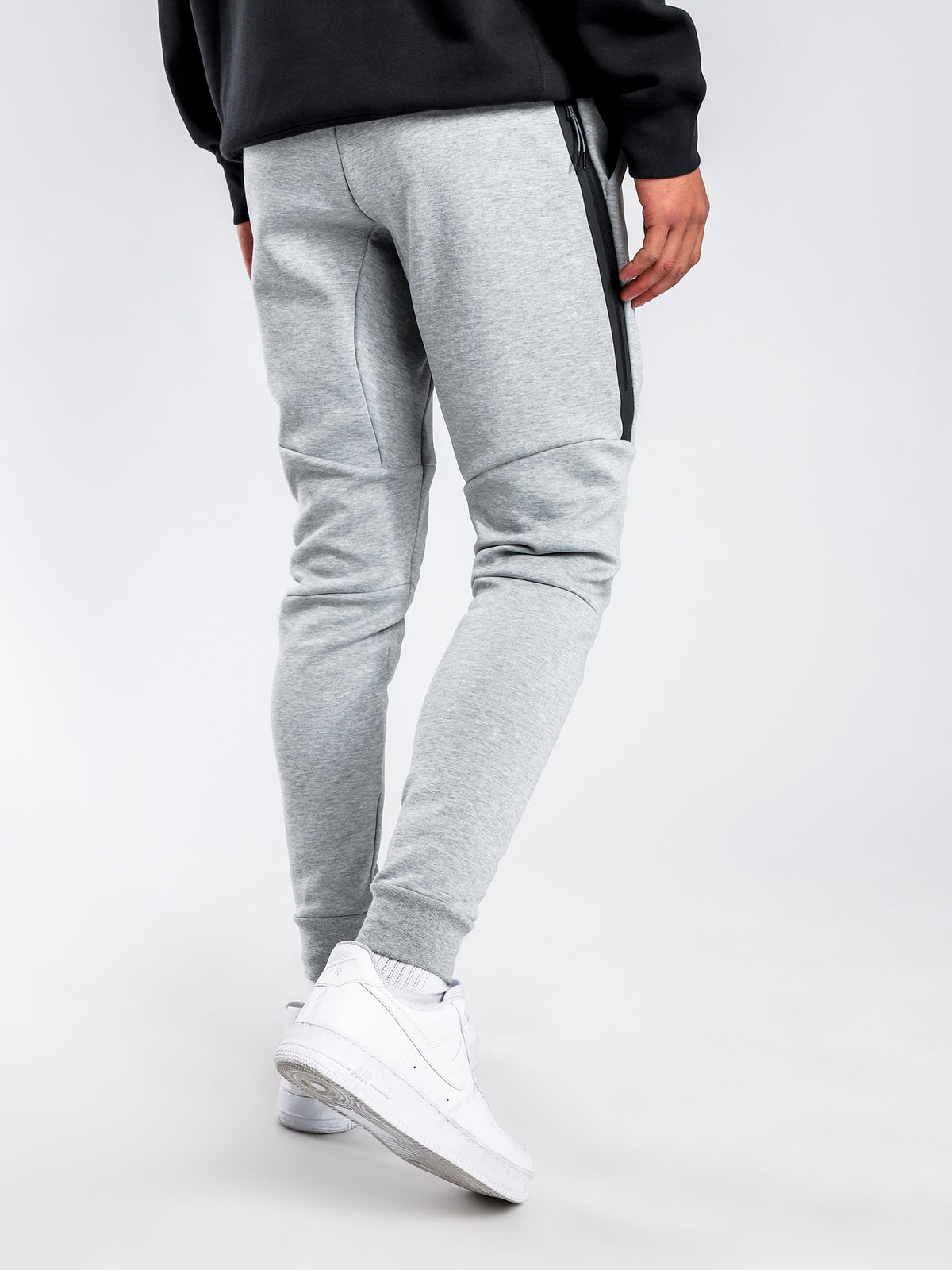 Sportswear Tech Fleece Jogger in Grey