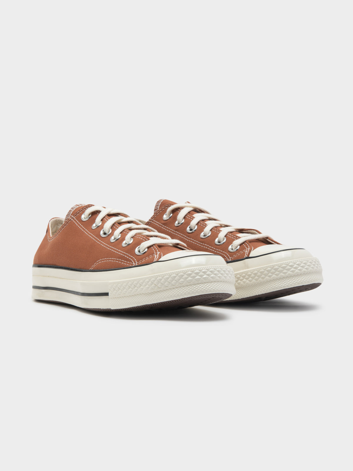 Unisex Chuck 70 Low Sneakers in Mineral Clay Brown