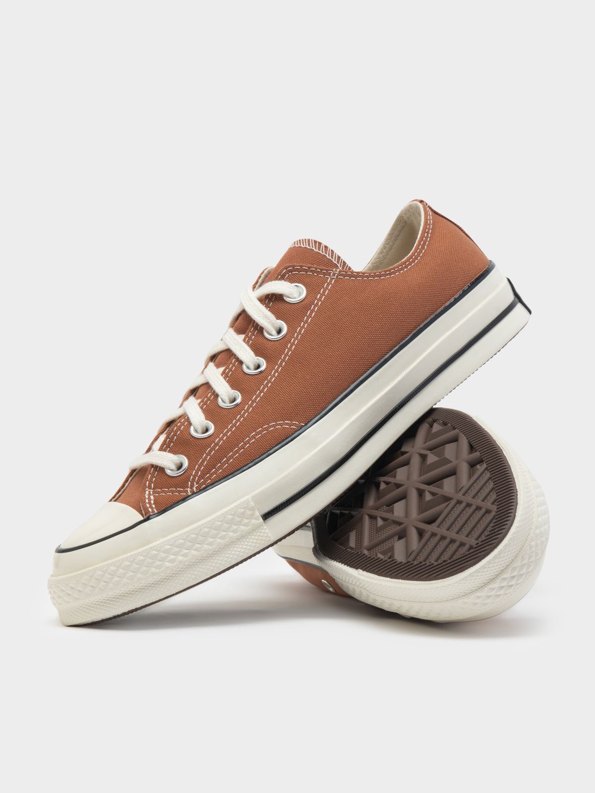Unisex Chuck 70 Low Sneakers in Mineral Clay Brown