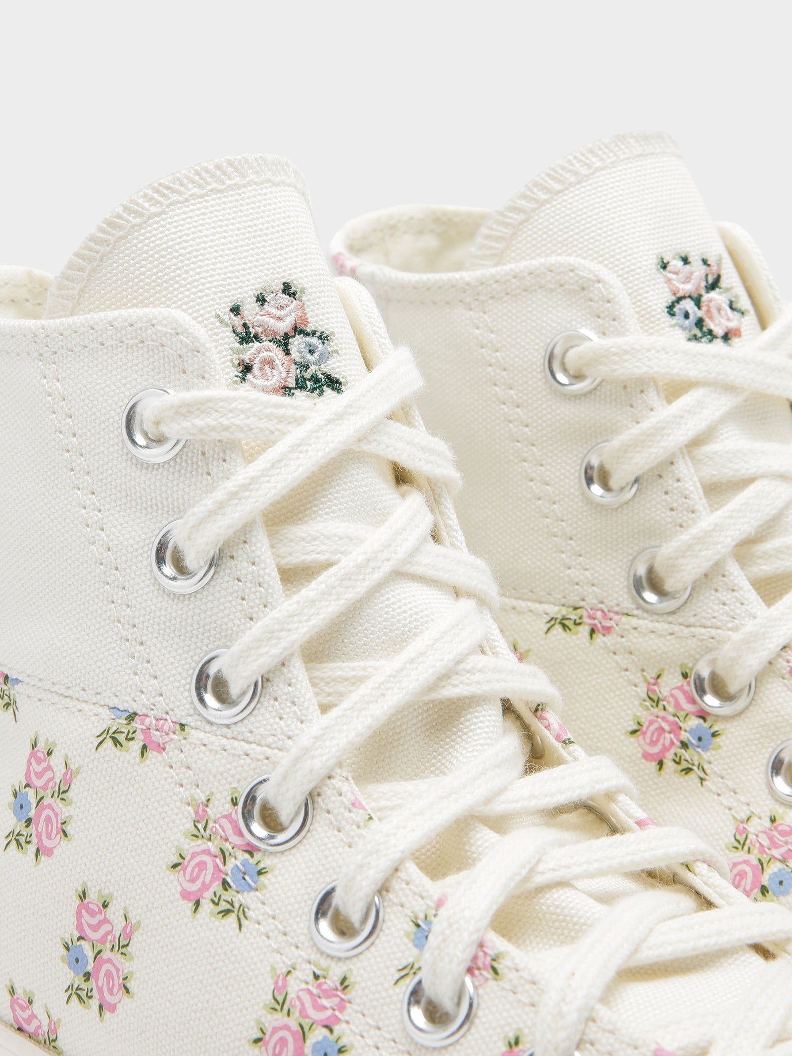 BRAND NEW** WOMENS FLORAL SNEAKERS SZ 8 - clothing & accessories - by owner  - apparel sale - craigslist