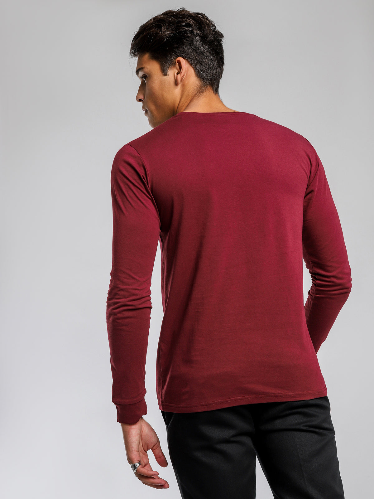 Contra Long Sleeve T-Shirt in Burgundy
