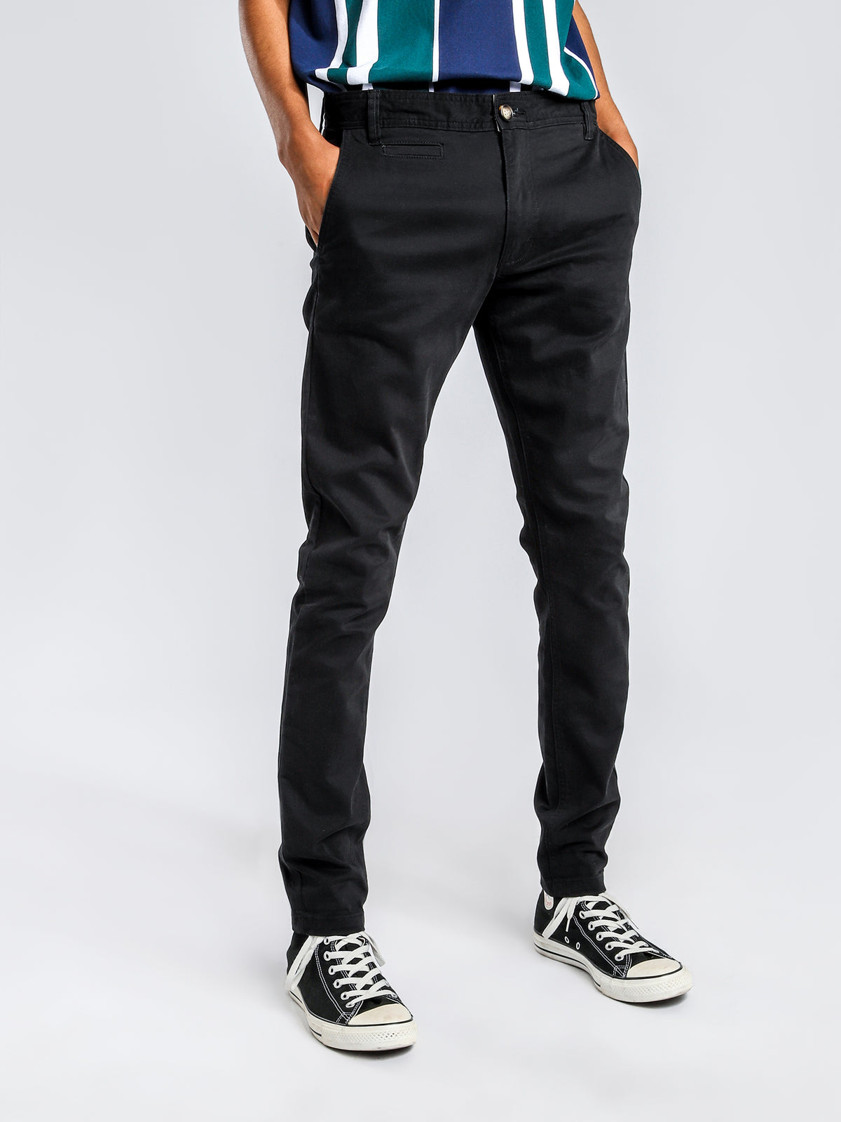 Linden Chino Pants in Black