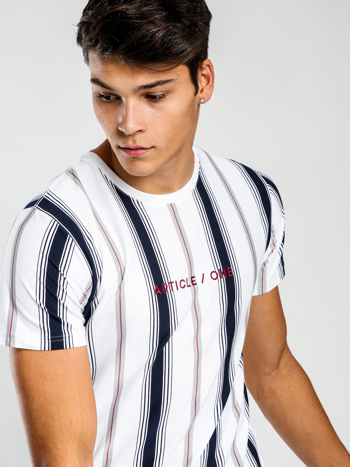 Frankie Short Sleeve Vertical Stripe T-Shirt in White &amp; Navy