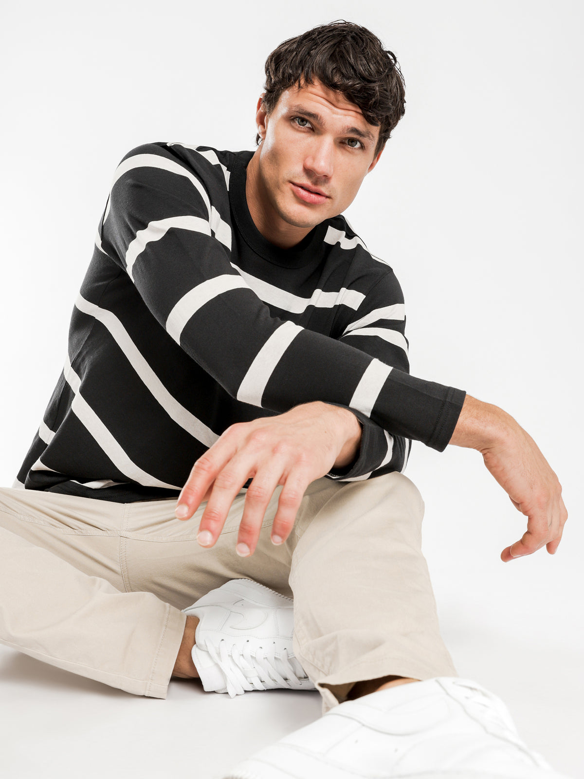 Ezra Long Sleeve T-Shirt in Washed Black Stripe