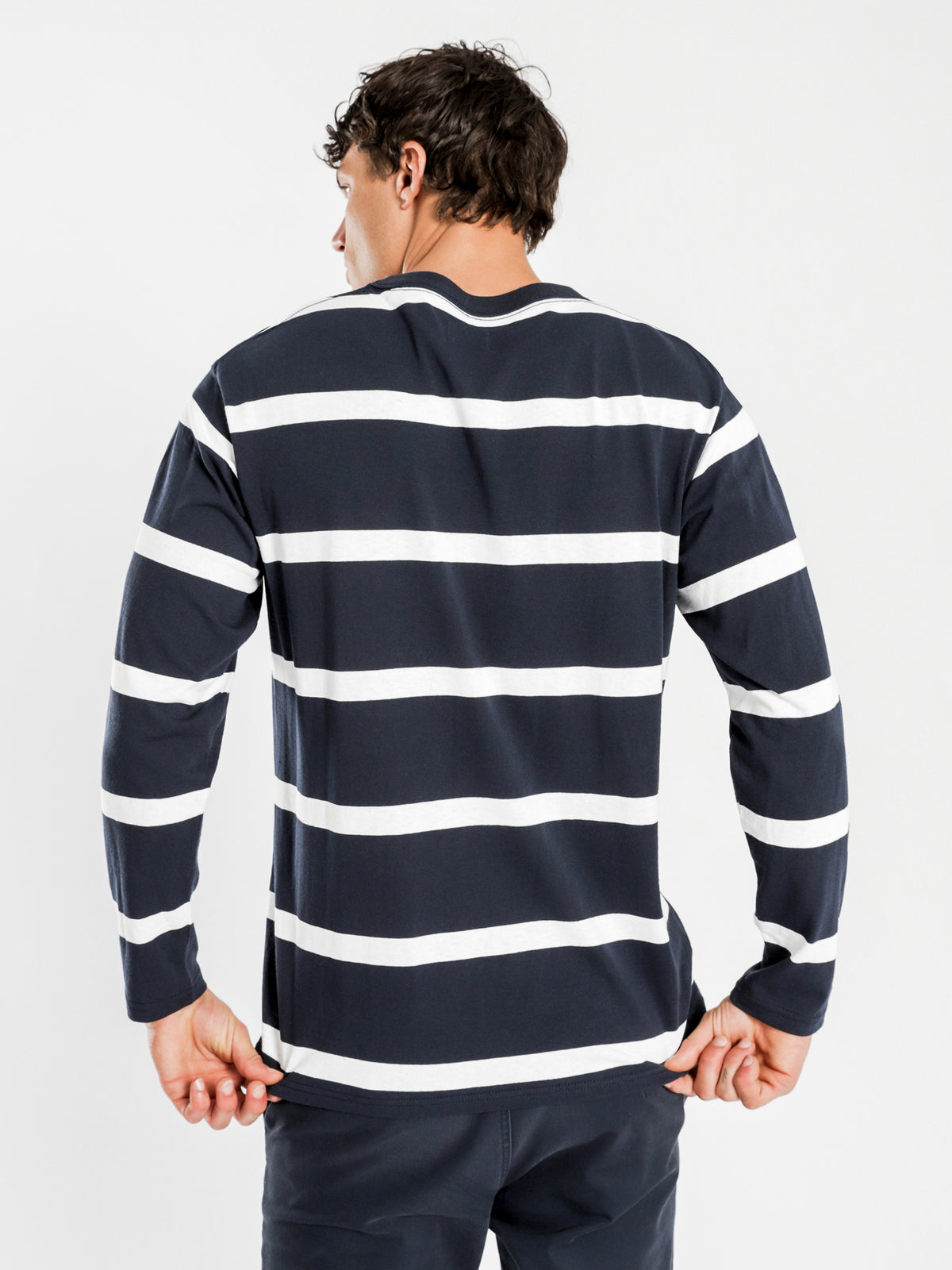 Ezra Long Sleeve T-Shirt in Navy Stripe